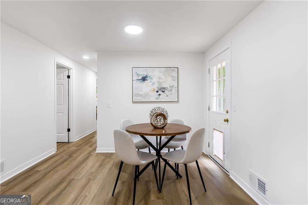 3 bedroom, 2 bathroom, 1,664 sq ft single family residence for sale at 6065 Yucca Drive, Douglasville, GA 30135 — photo 8