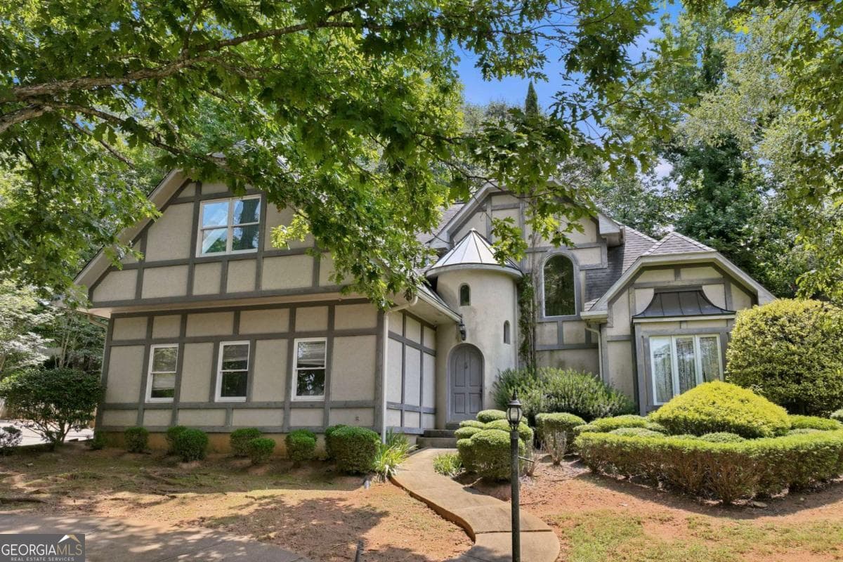 4 bedroom, 2.5 bathroom, 2,735 sq ft single family residence for sale at 372 Woodhaven Drive, Athens, GA 30606 — photo 1 of 54
