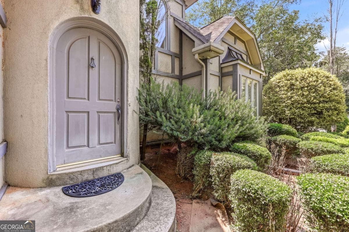 4 bedroom, 2.5 bathroom, 2,735 sq ft single family residence for sale at 372 Woodhaven Drive, Athens, GA 30606 — photo 4