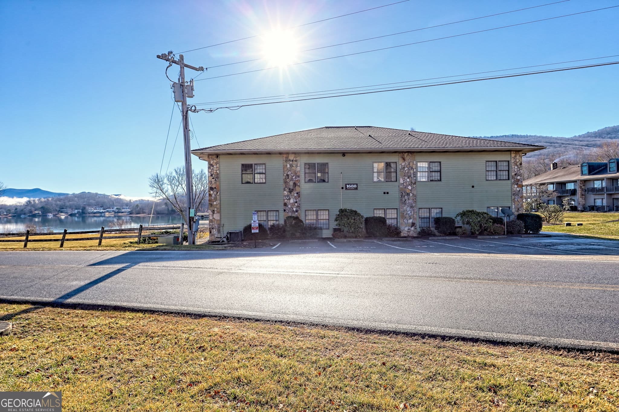 3 bedroom, 2 bathroom condominium for sale at 1688 Lakeview Drive 1D, Young Harris, GA 30582 — photo 3