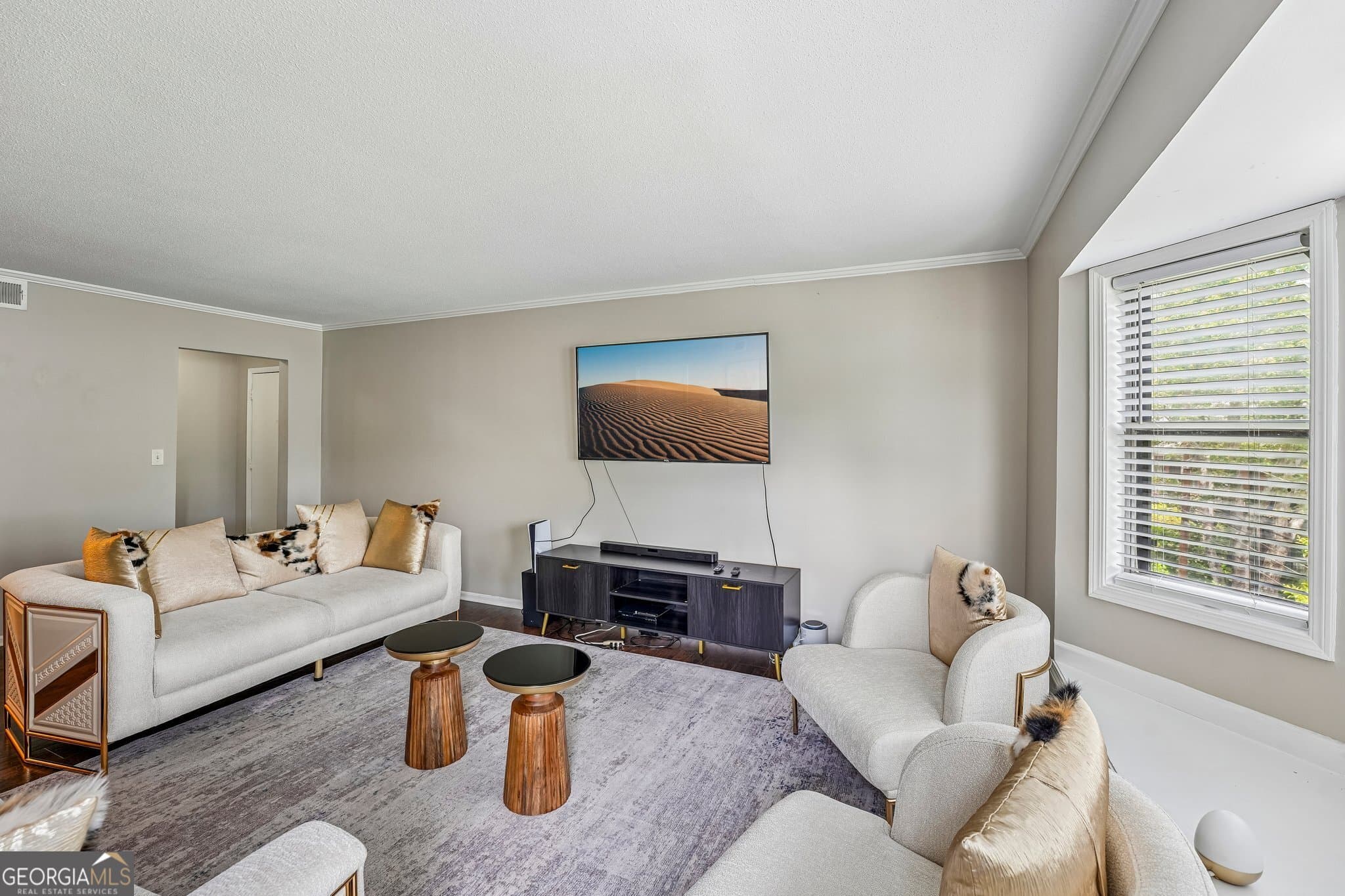 3 bedroom, 2 bathroom, 1,469 sq ft condominium for sale at 6851 Roswell Road, Sandy Springs, GA 30328 — photo 7