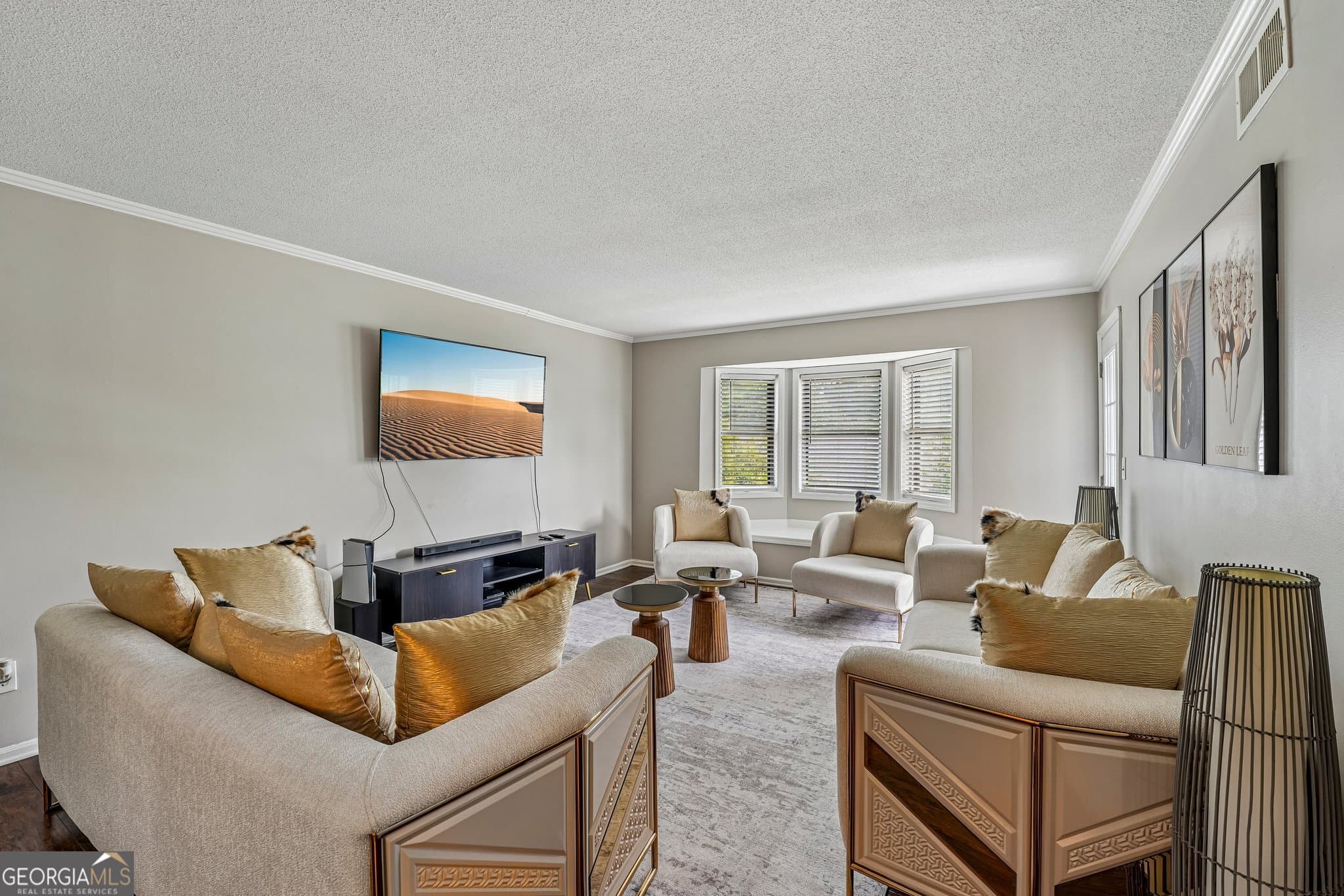 3 bedroom, 2 bathroom, 1,469 sq ft condominium for sale at 6851 Roswell Road, Sandy Springs, GA 30328 — photo 4