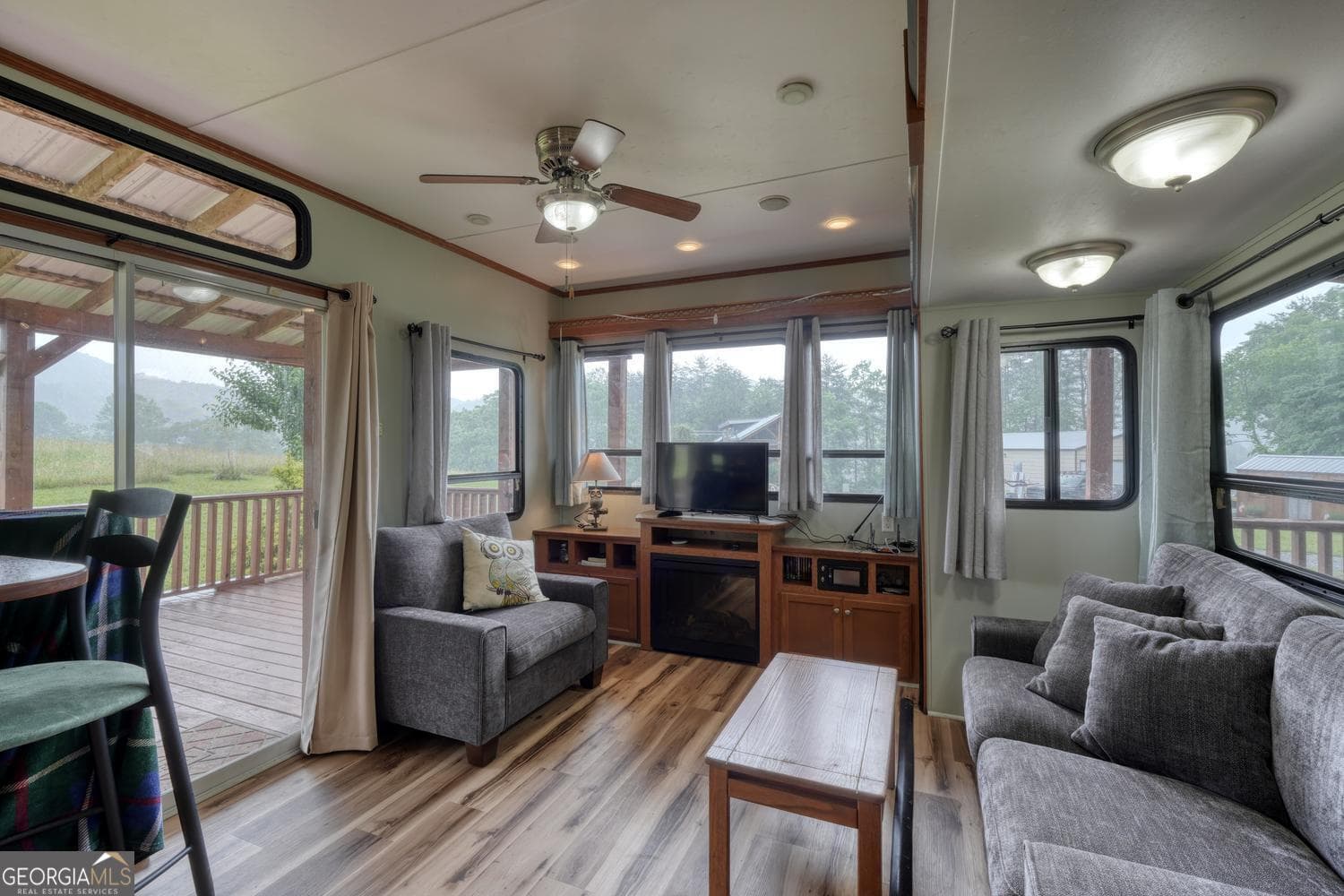 1 bedroom, 1 bathroom, 300 sq ft single family residence for sale at 568 Parks Road, Hiawassee, GA 30546 — photo 8