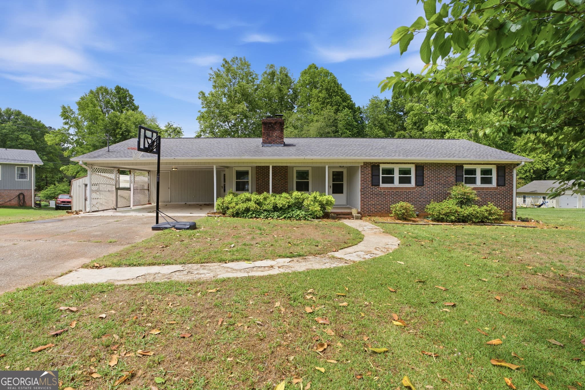 4 bedroom, 2 bathroom, 1,555 sq ft single family residence sold at 115 Windy Hill Court, Alpharetta, GA 30004