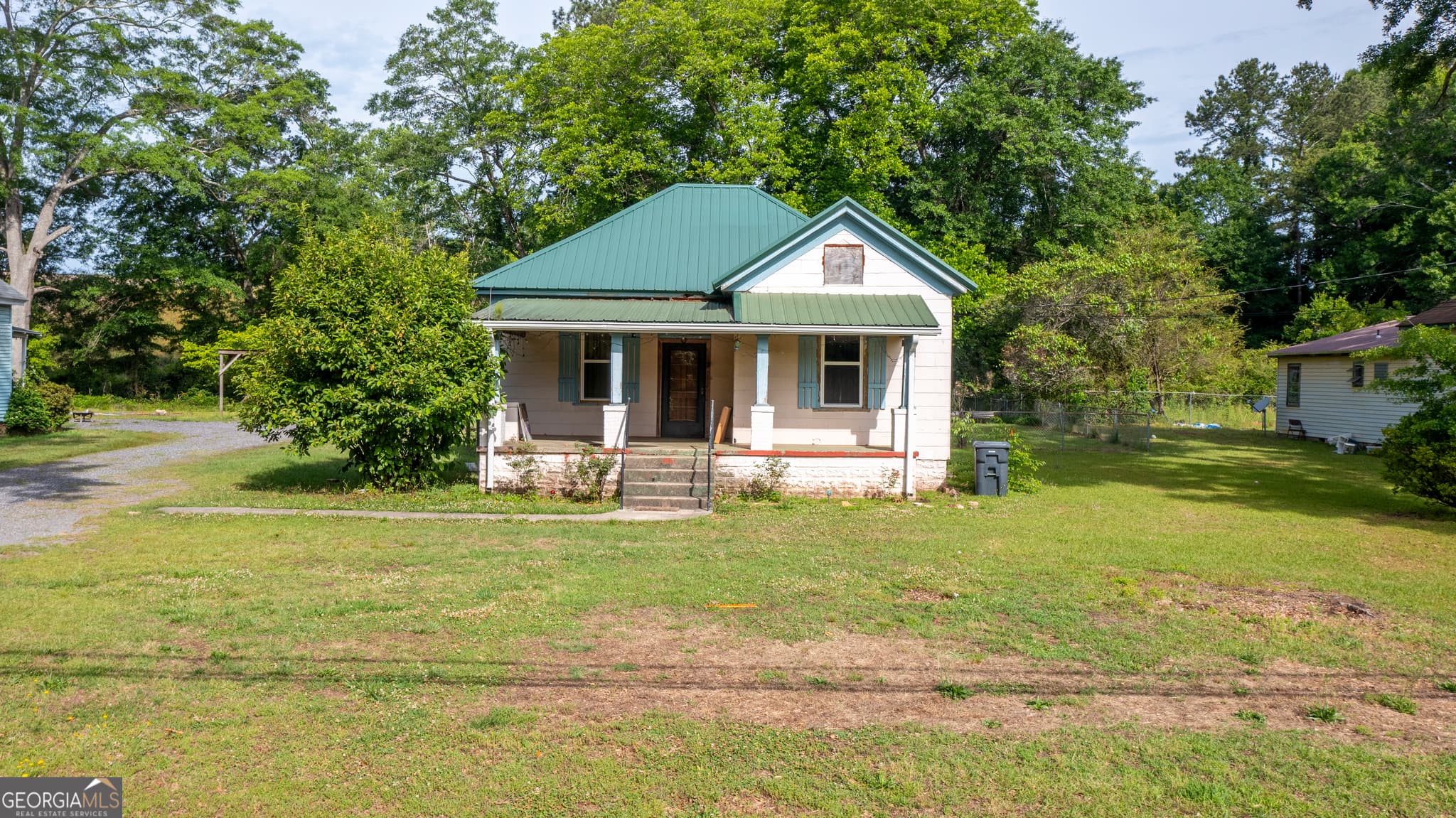 3 bedroom, 2 bathroom, 1,174 sq ft single family residence sold at 4 Johnson Avenue, Manchester, GA 31816
