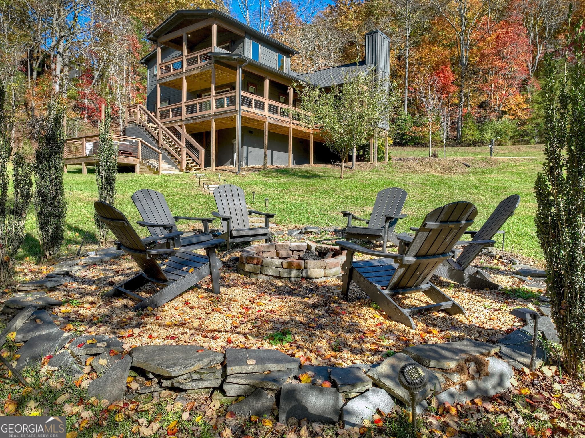 3 bedroom, 3 bathroom, 2,034 sq ft cabin,single family residence for sale at 89 High Meadows Court, Morganton, GA 30560 — photo 6