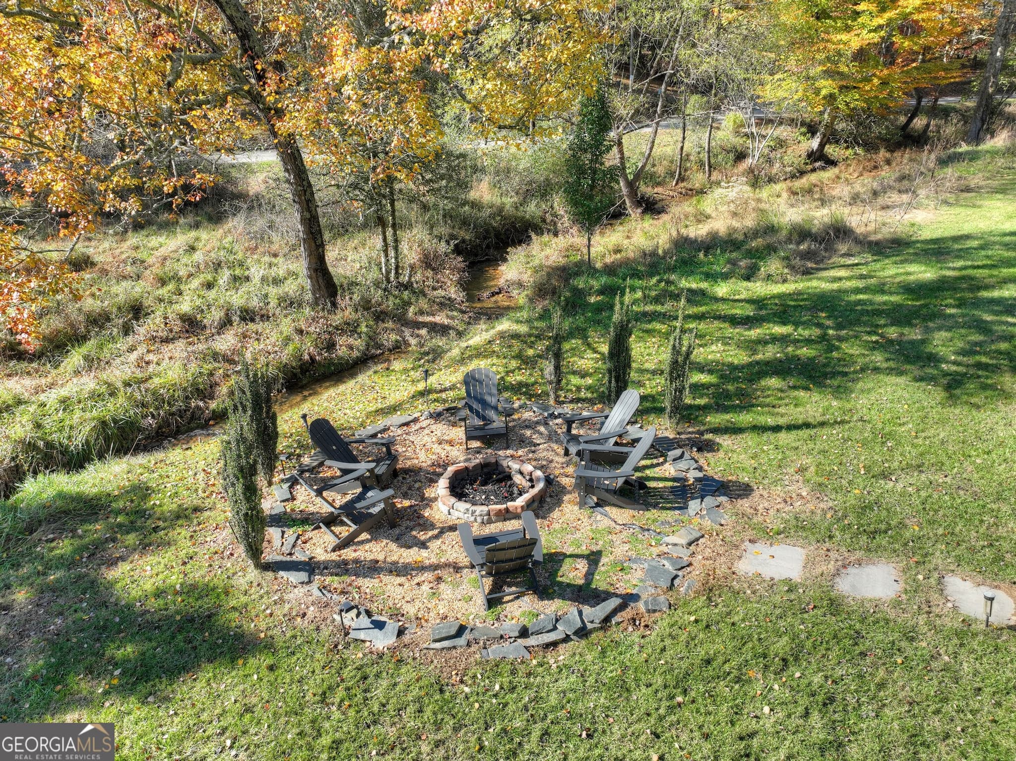 3 bedroom, 3 bathroom, 2,034 sq ft cabin,single family residence for sale at 89 High Meadows Court, Morganton, GA 30560 — photo 7