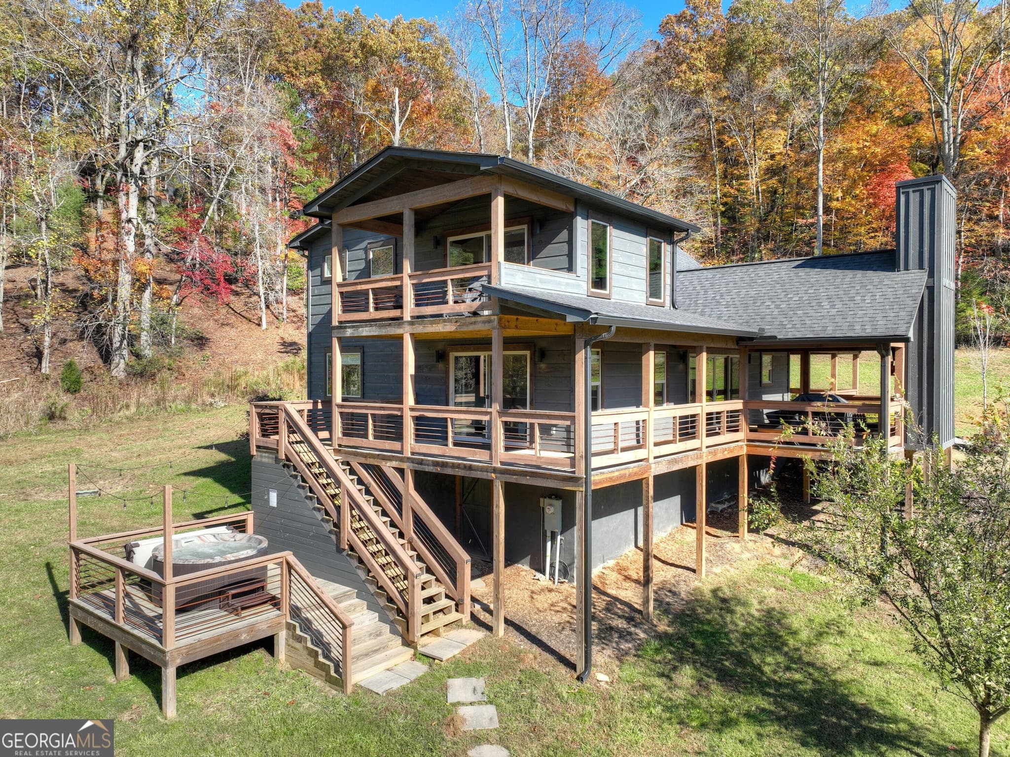 3 bedroom, 3 bathroom, 2,034 sq ft cabin,single family residence for sale at 89 High Meadows Court, Morganton, GA 30560 — photo 5