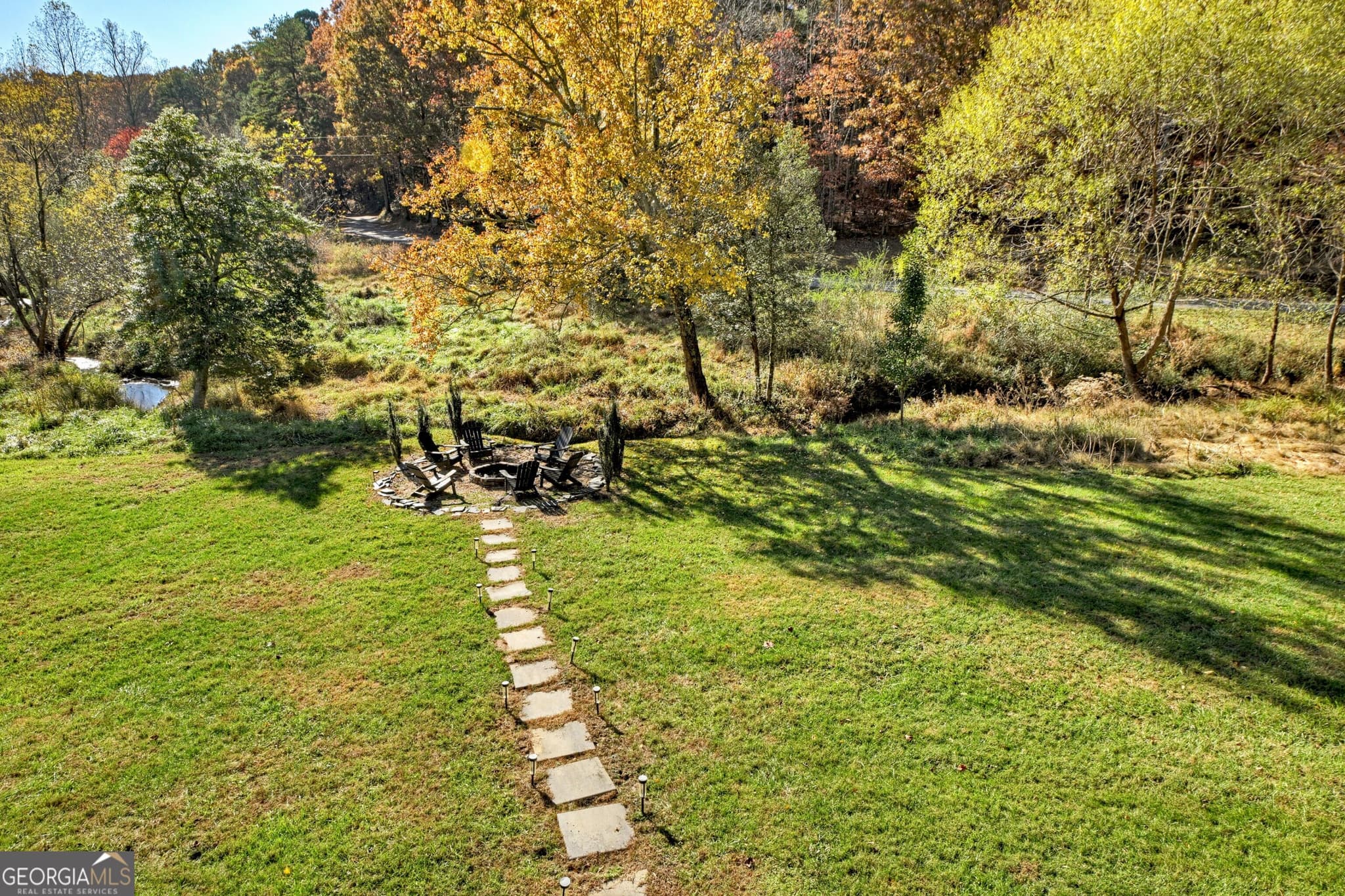 3 bedroom, 3 bathroom, 2,034 sq ft cabin,single family residence for sale at 89 High Meadows Court, Morganton, GA 30560 — photo 8