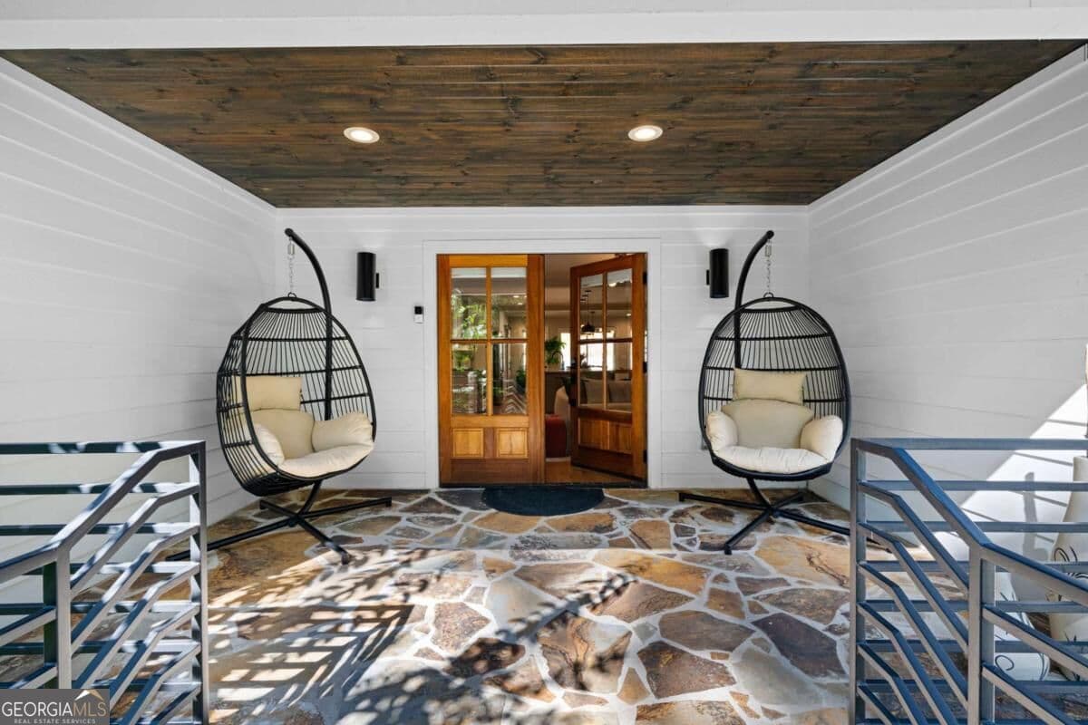 6 bedroom, 5 bathroom, 5,752 sq ft single family residence for sale at 1066 Mcconnell Drive, Decatur, GA 30033 — photo 9