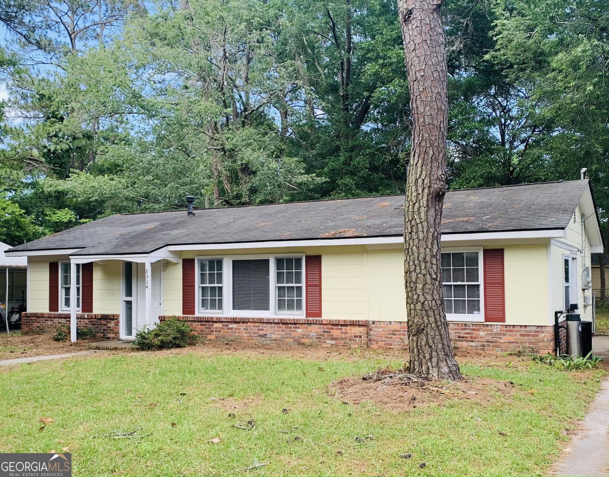 3 bedroom, 1 bathroom, 1,080 sq ft single family residence sold at 8524 Vining Way, Savannah, GA 31406