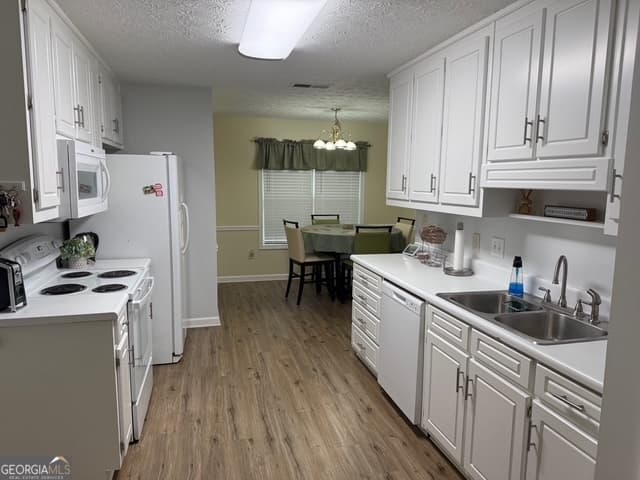 3 bedroom, 2 bathroom, 1,538 sq ft single family residence for sale at 4165 Eden Valley Drive, Loganville, GA 30052 — photo 7