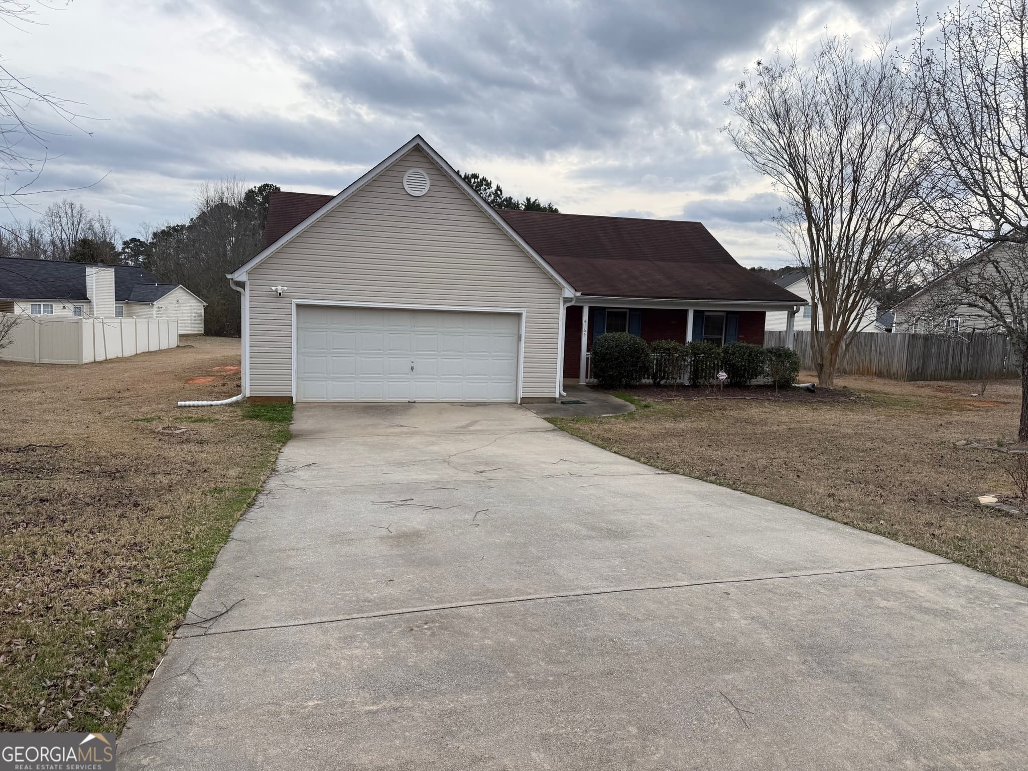 3 bedroom, 2 bathroom, 1,538 sq ft single family residence for sale at 4165 Eden Valley Drive, Loganville, GA 30052 — photo 1 of 15