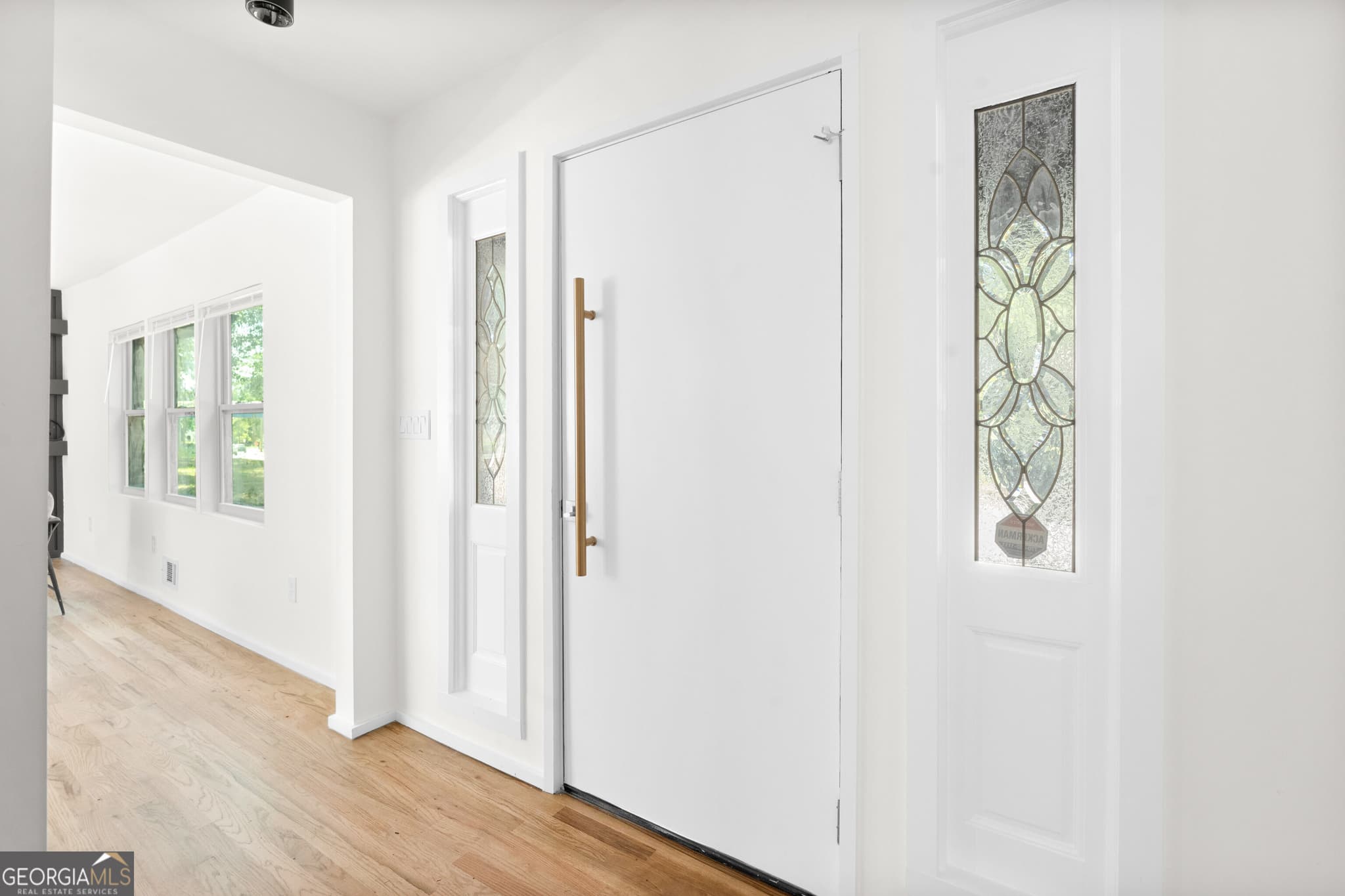 5 bedroom, 4 bathroom, 2,240 sq ft single family residence for sale at 1130 M L King Jr Drive, Atlanta, GA 30314 — photo 8