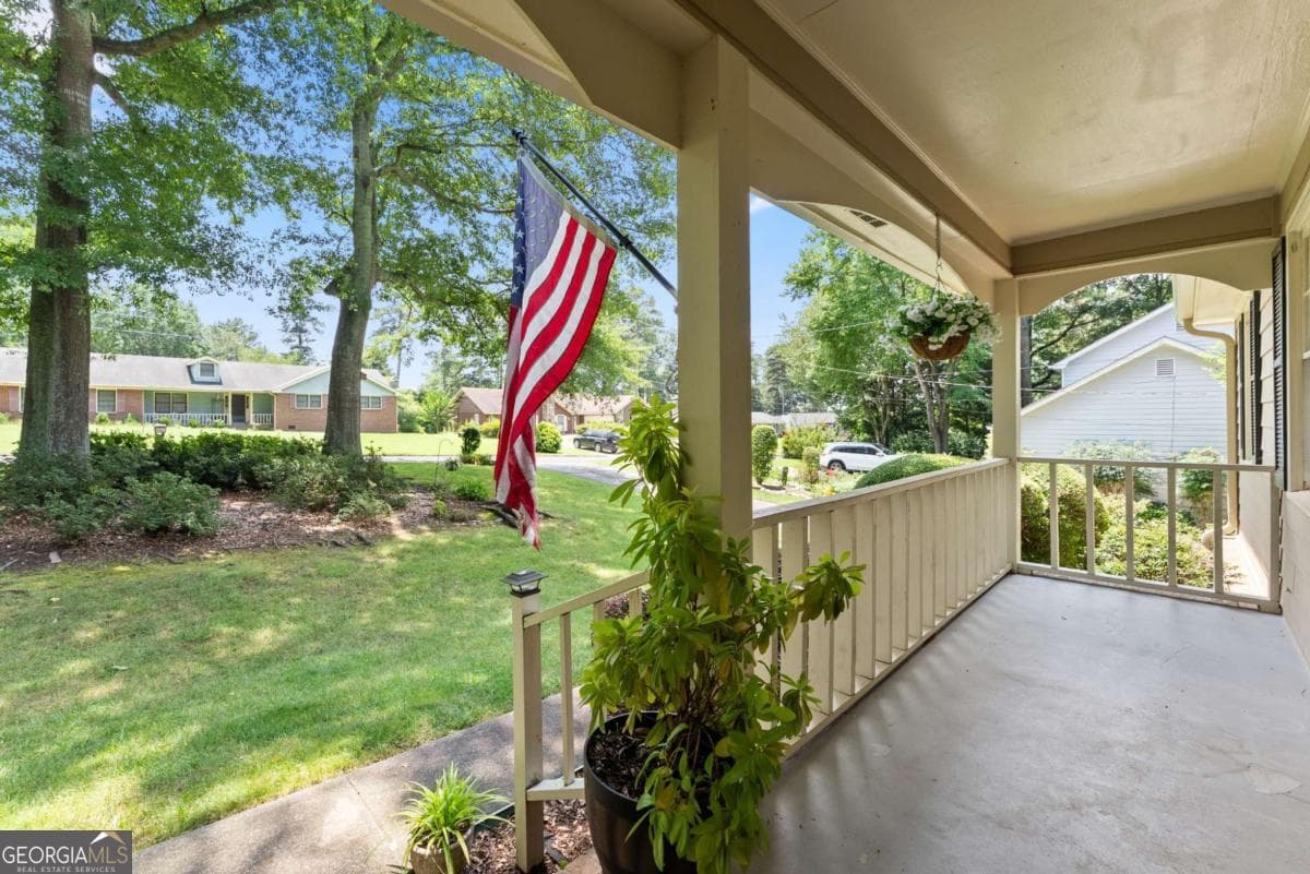 3 bedroom, 2 bathroom, 2,460 sq ft single family residence for sale at 1155 Lakeridge Court, Grayson, GA 30017 — photo 2