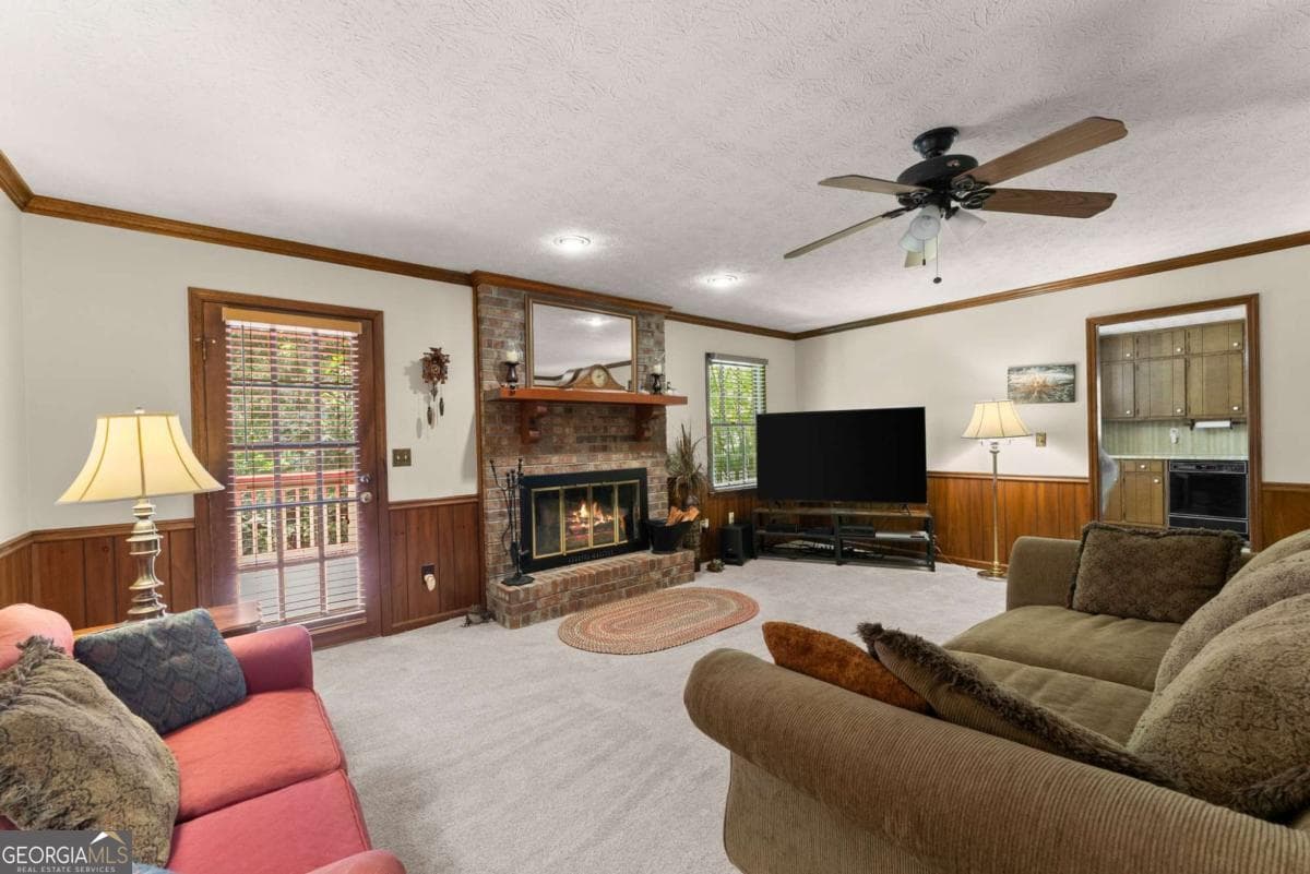 3 bedroom, 2 bathroom, 2,460 sq ft single family residence for sale at 1155 Lakeridge Court, Grayson, GA 30017 — photo 6