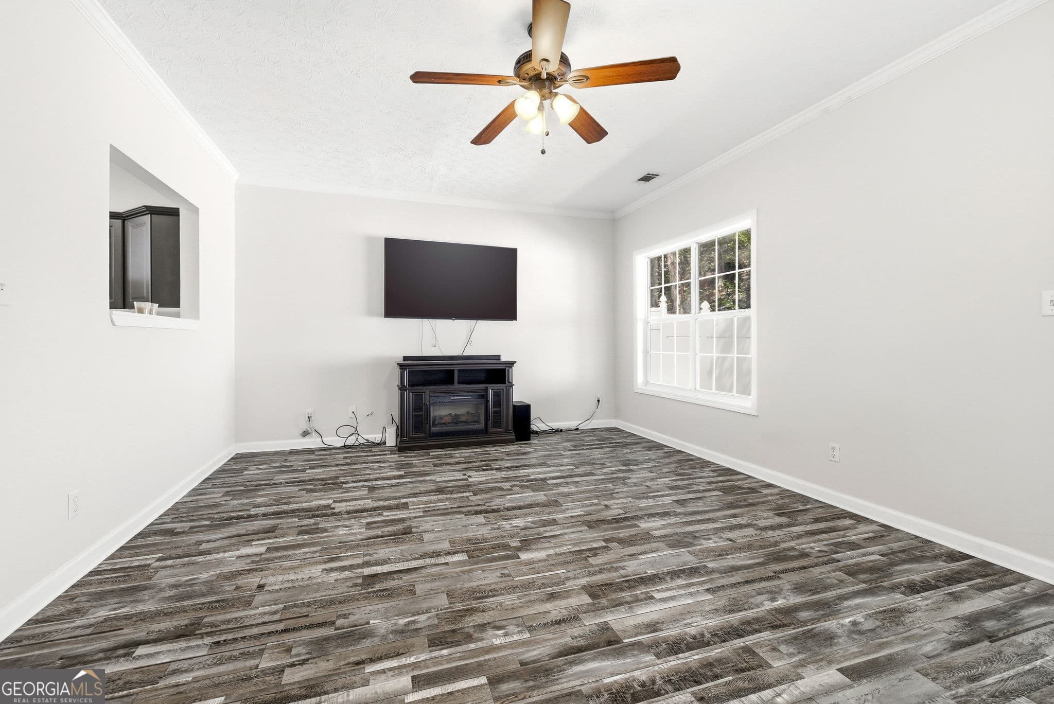 2 bedroom, 2.5 bathroom, 1,253 sq ft townhouse for sale at 4350 Cypress Court, Cumming, GA 30040 — photo 5