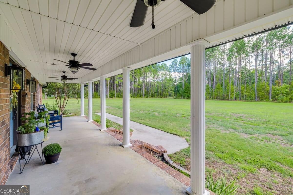 4 bedroom, 2.5 bathroom, 2,688 sq ft single family residence under contract at 301 English Acres Drive, Brooklet, GA 30415 — photo 5