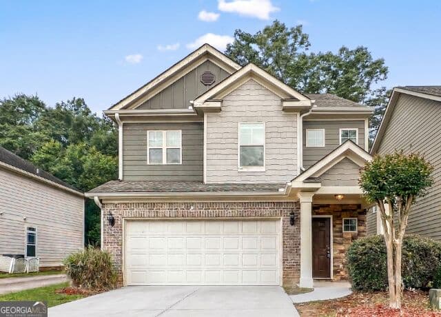 4 bedroom, 3.5 bathroom, 4,140 sq ft single family residence for rent at 212 Daisy Circle, Mcdonough, GA 30252 for $2,195 a month — photo 1 of 1