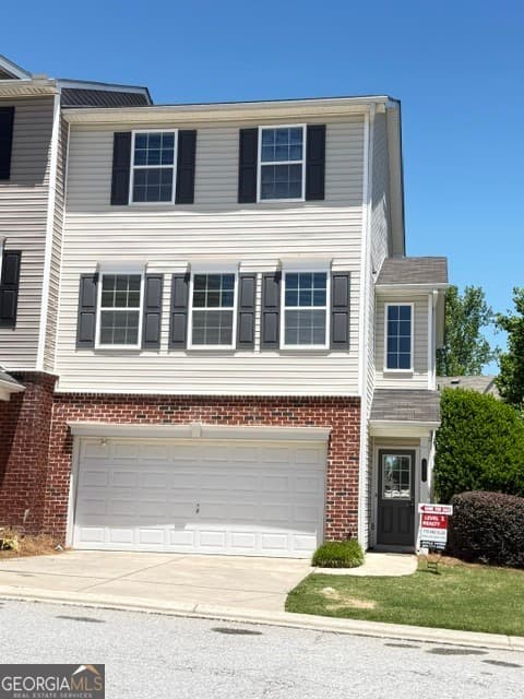 3 bedroom, 3.5 bathroom, 1,576 sq ft townhouse for rent at 924 Society Circle, Atlanta, GA 30331 for $1,850 a month — photo 1 of 1
