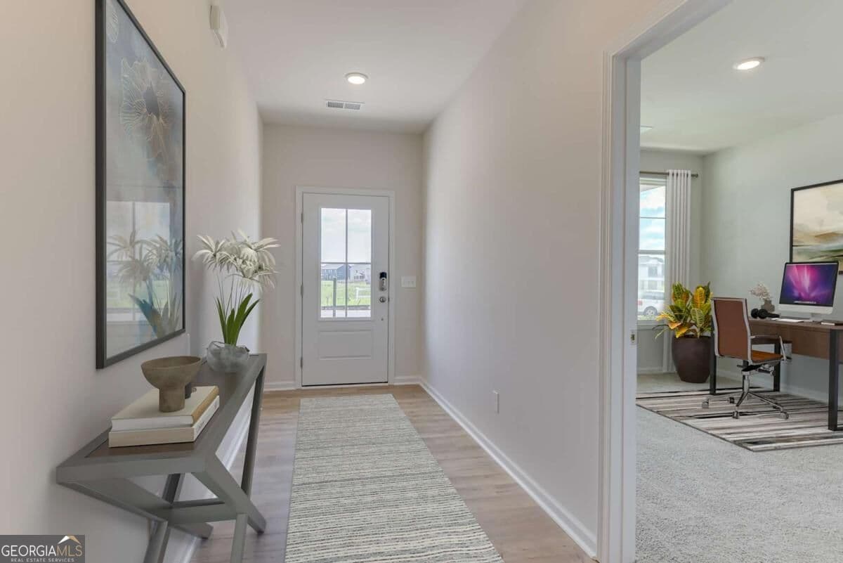 5 bedroom, 3 bathroom, 2,686 sq ft single family residence for sale at 400 Satilla Court, Locust Grove, GA 30248 — photo 3