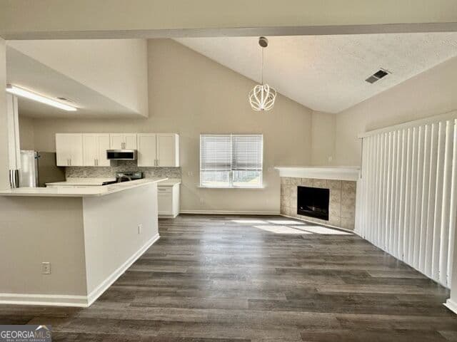 4 bedroom, 2.5 bathroom, 2,869 sq ft single family residence for rent at 8295 Eastshore Drive, Union City, GA 30291 for $2,295 a month — photo 4