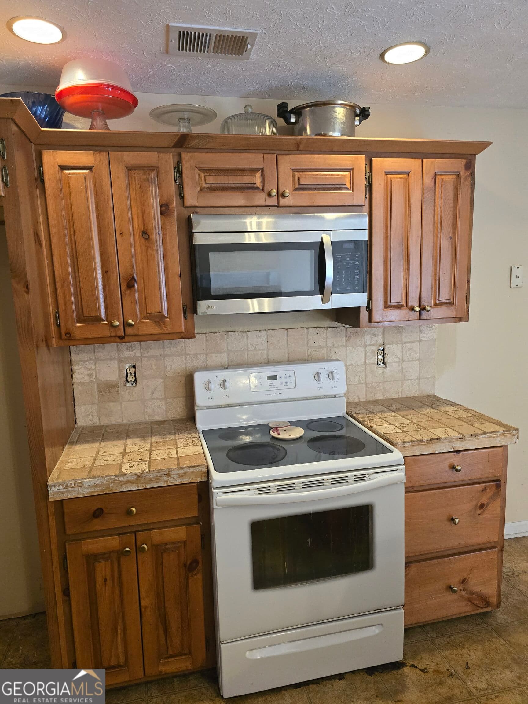 4 bedroom, 2 bathroom, 2,126 sq ft single family residence for sale at 2604 18th Place, Valley, AL 36854 — photo 10
