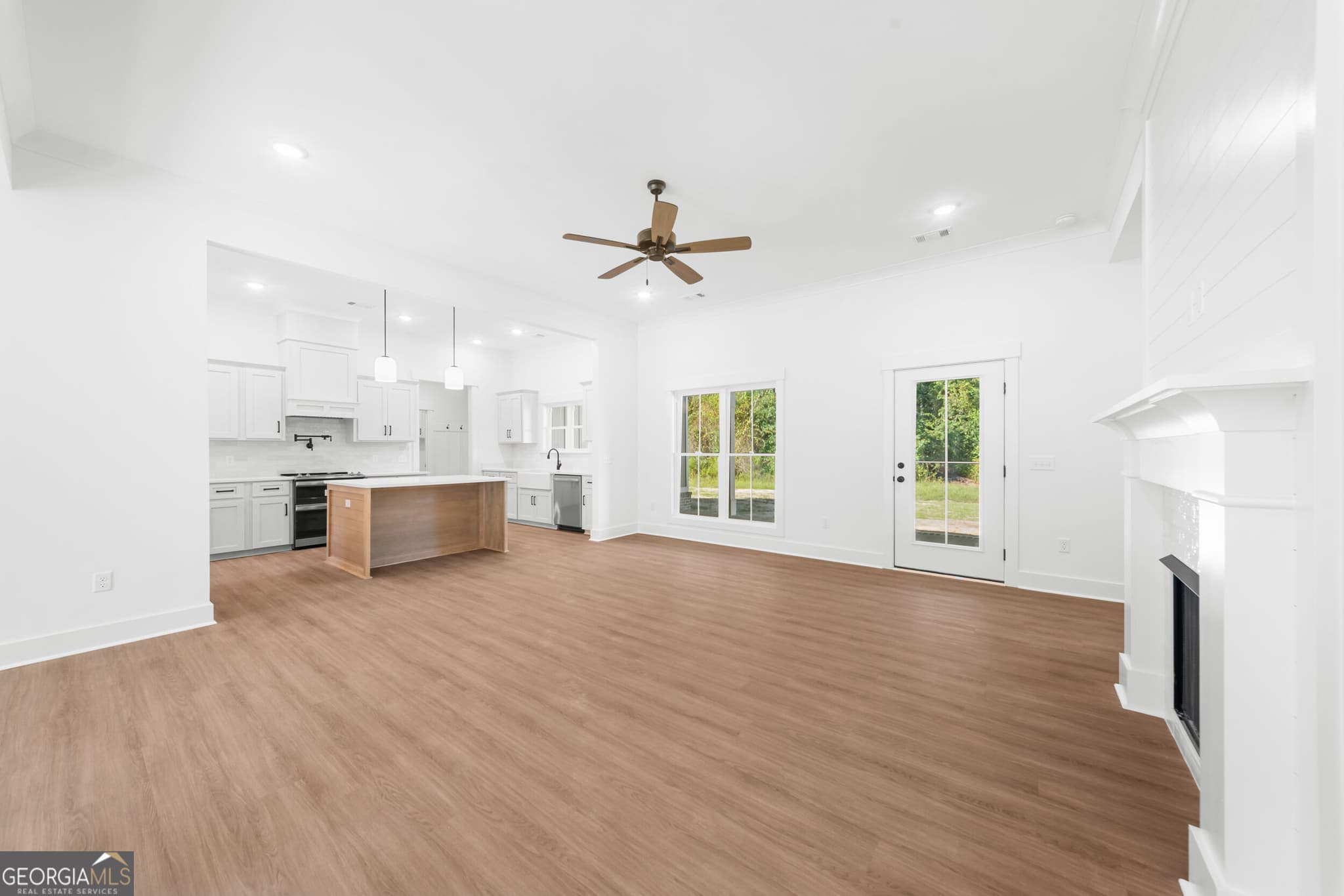 4 bedroom, 3 bathroom, 2,400 sq ft single family residence for sale at 1677 Cleary Road, Brooklet, GA 30415 — photo 4