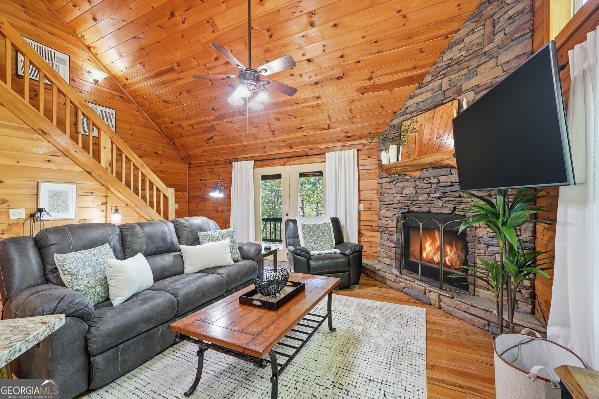 2 bedroom, 2 bathroom, 2,040 sq ft cabin,single family residence for sale at 288 Kim Bolton Drive, Morganton, GA 30560 — photo 6