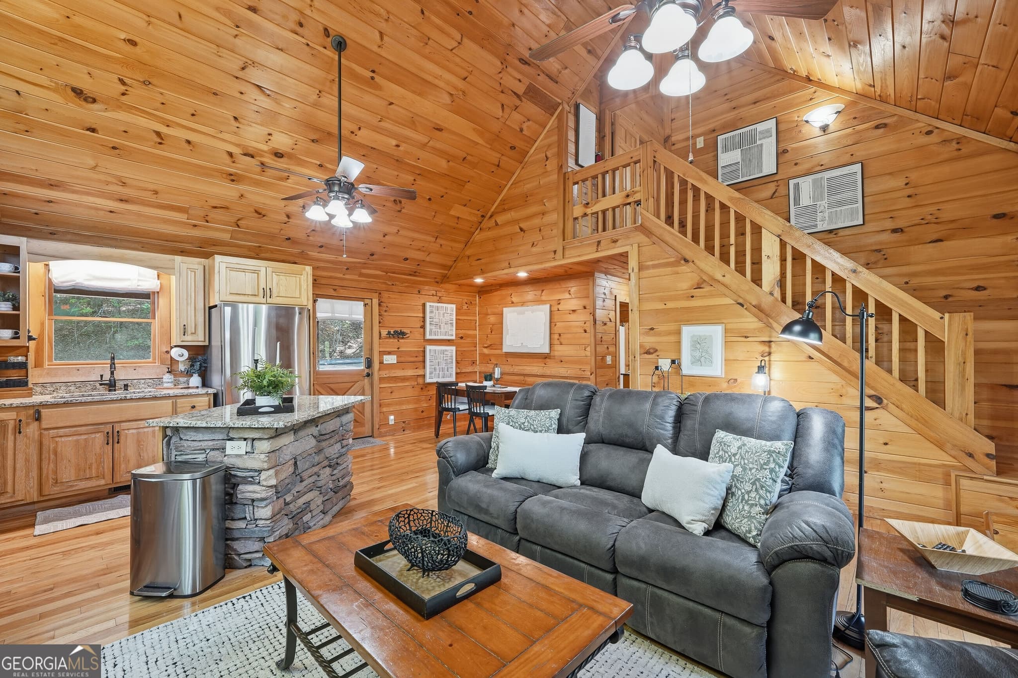 2 bedroom, 2 bathroom, 2,040 sq ft cabin,single family residence for sale at 288 Kim Bolton Drive, Morganton, GA 30560 — photo 8
