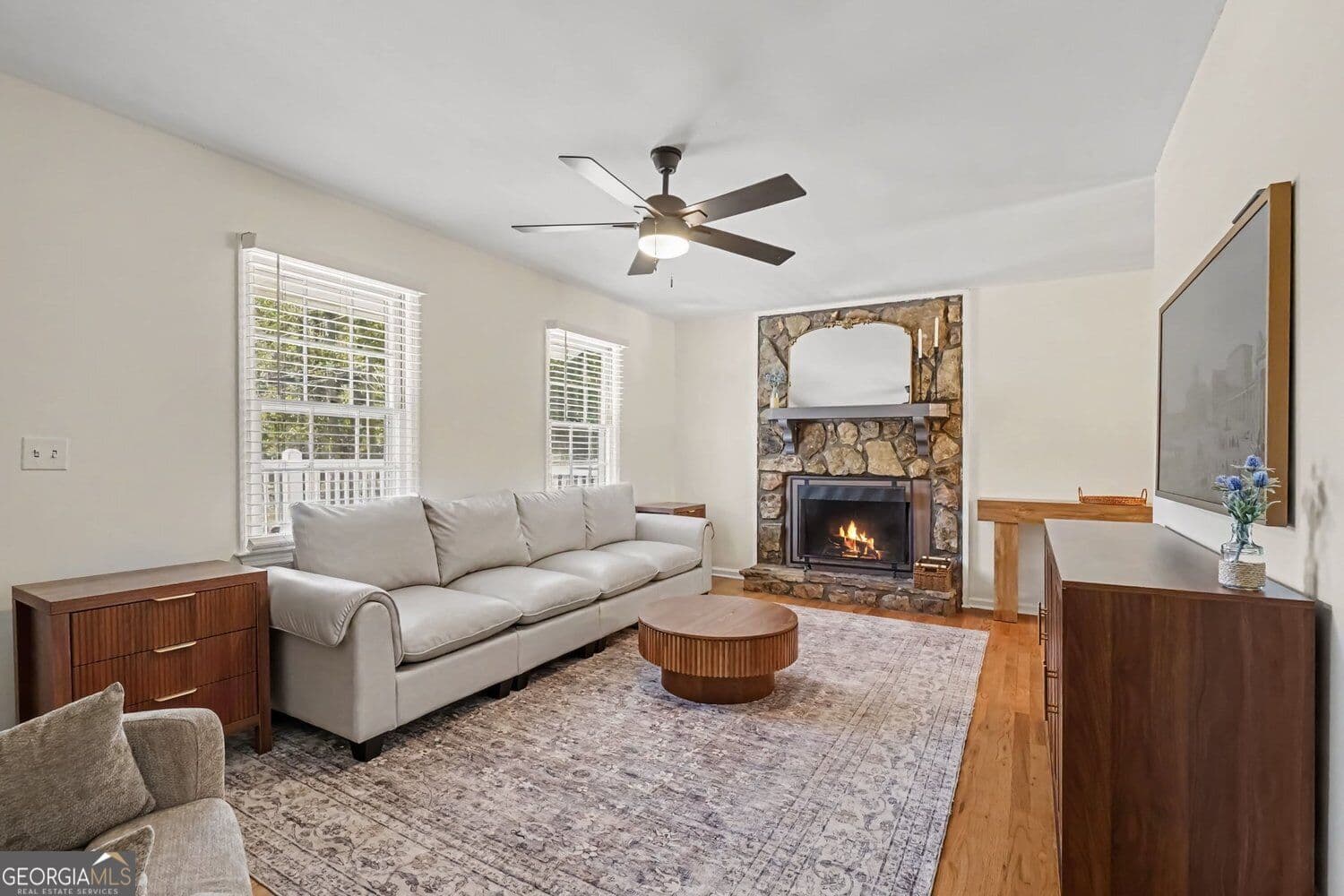 3 bedroom, 2 bathroom, 2,256 sq ft single family residence for sale at 445 Holly Lane, Canton, GA 30115 — photo 8