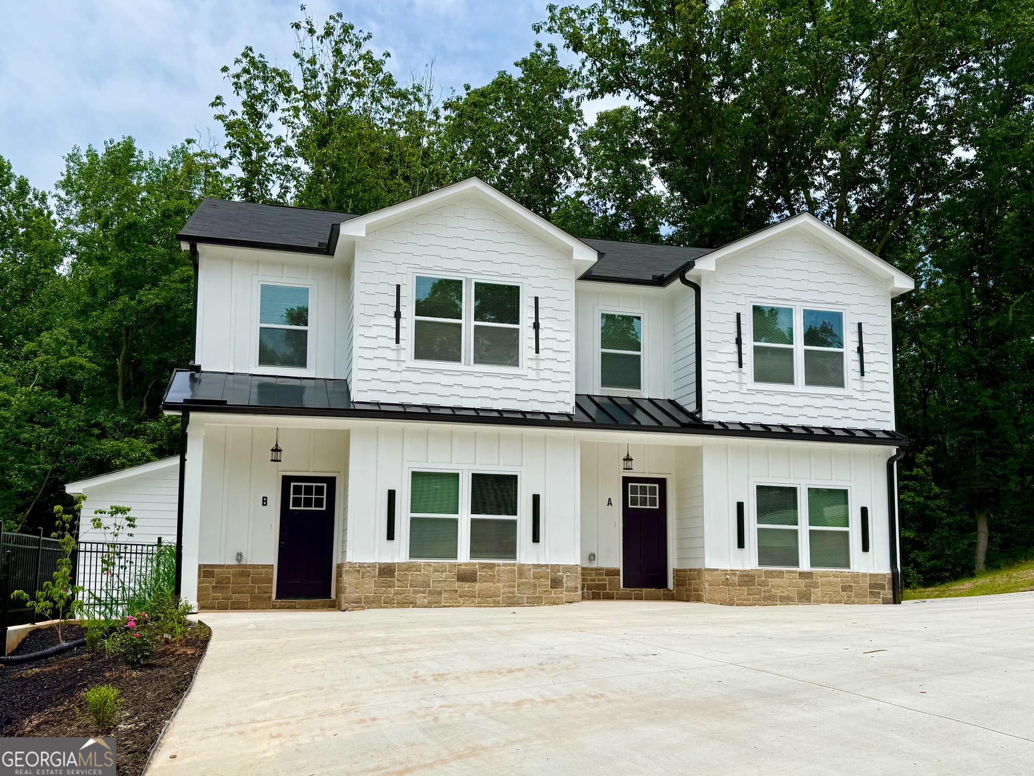 5 bedroom, 5 bathroom, 2,250 sq ft duplex for rent at 224 A Brad Street A, Royston, GA 30662 for $2,000 a month — photo 3