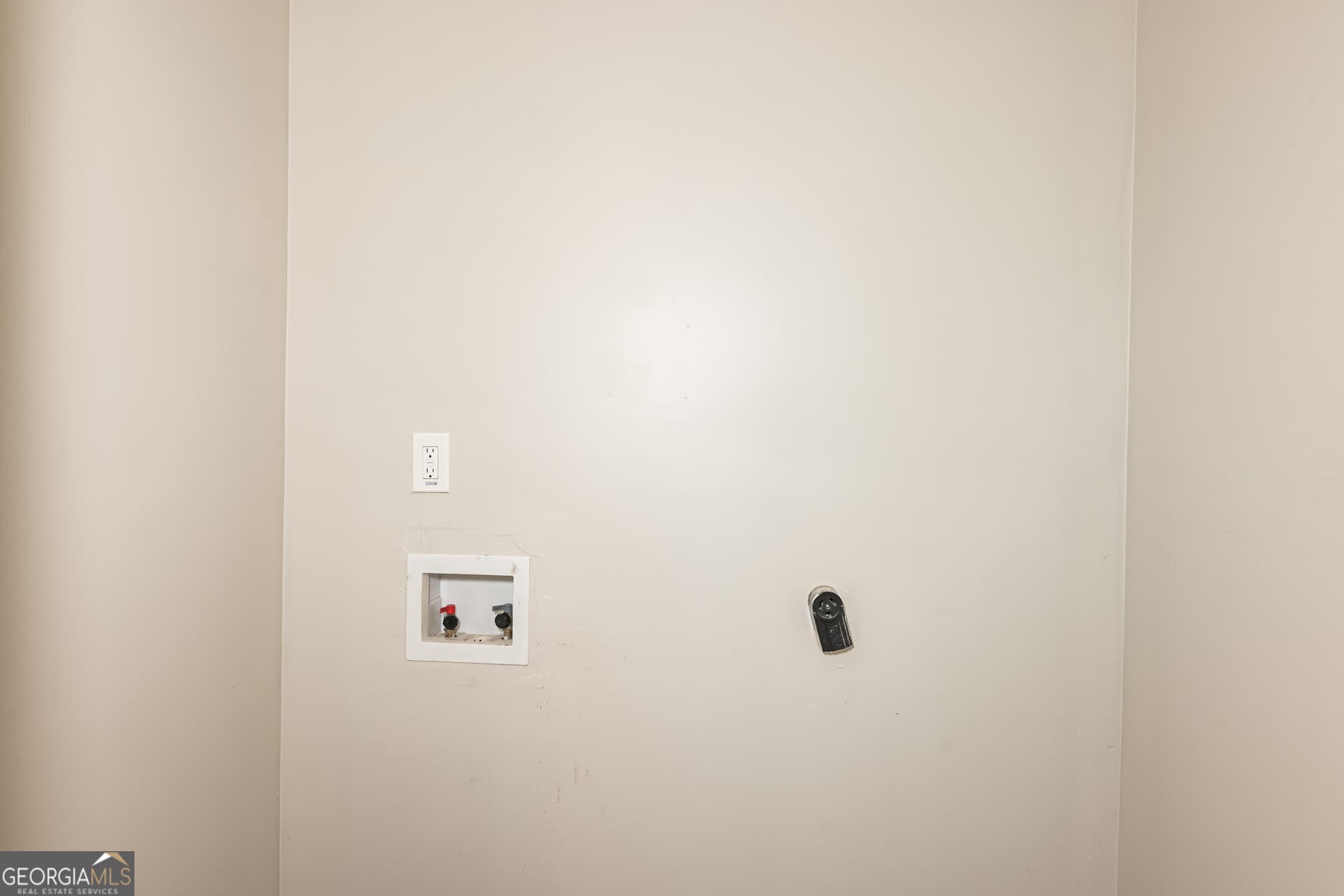 3 bedroom, 2.5 bathroom, 1,400 sq ft single family residence for sale at 1211 To Lani Court, Stone Mountain, GA 30083 — photo 8