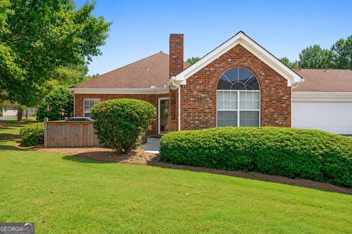 2 bedroom, 2 bathroom, 1,211 sq ft condominium for sale at 1841 Kolb Farm Circle, Marietta, GA 30008 — photo 2