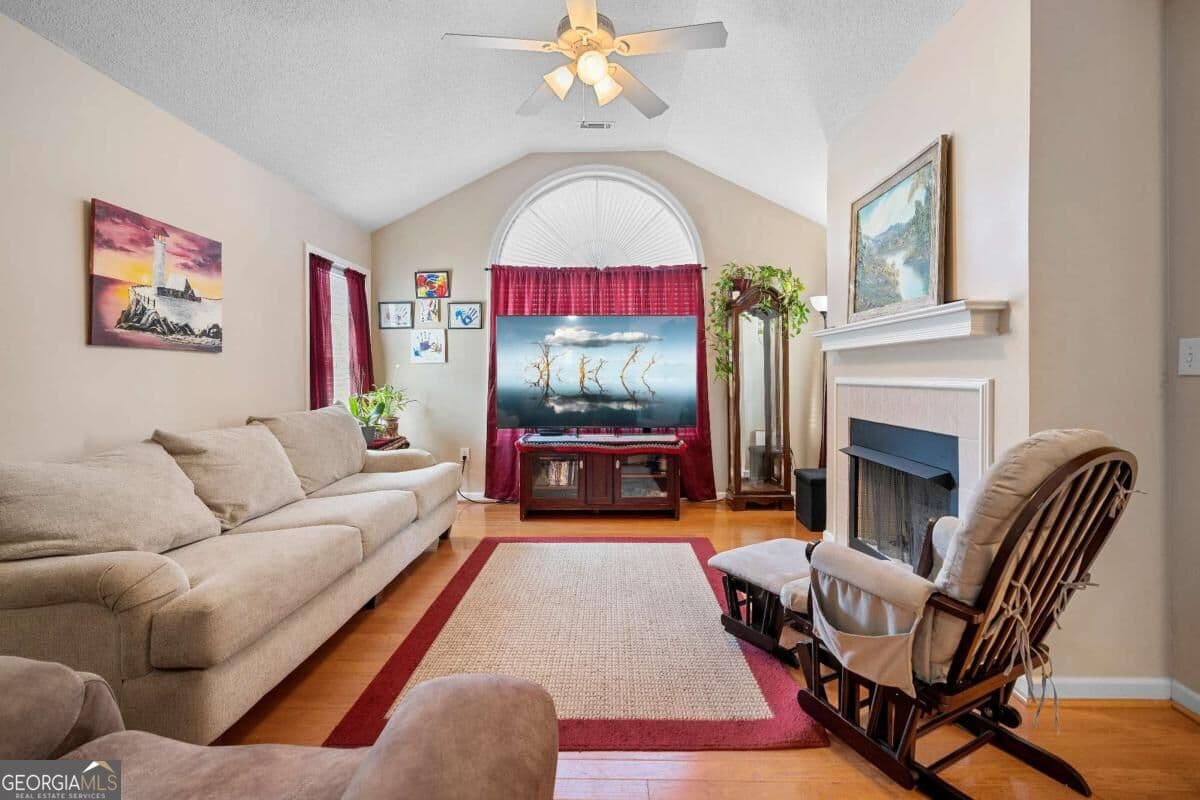 2 bedroom, 2 bathroom, 1,211 sq ft condominium for sale at 1841 Kolb Farm Circle, Marietta, GA 30008 — photo 9