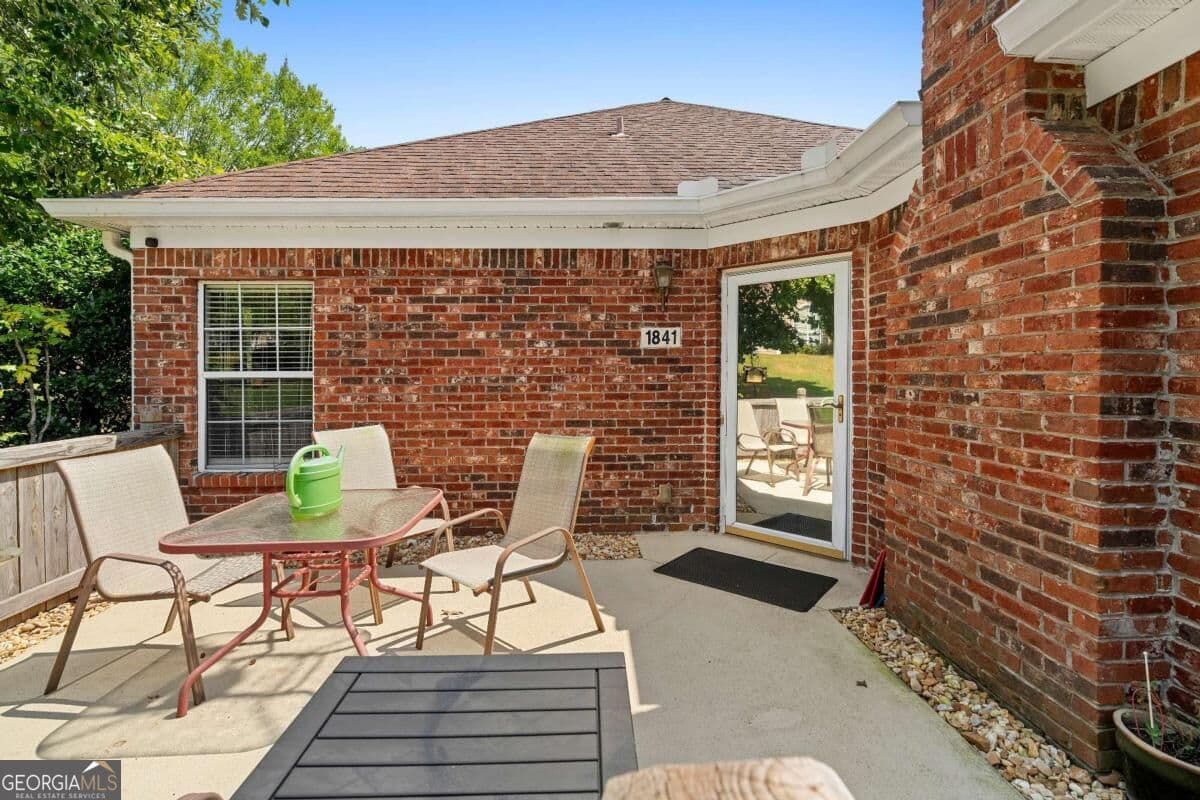 2 bedroom, 2 bathroom, 1,211 sq ft condominium for sale at 1841 Kolb Farm Circle, Marietta, GA 30008 — photo 4