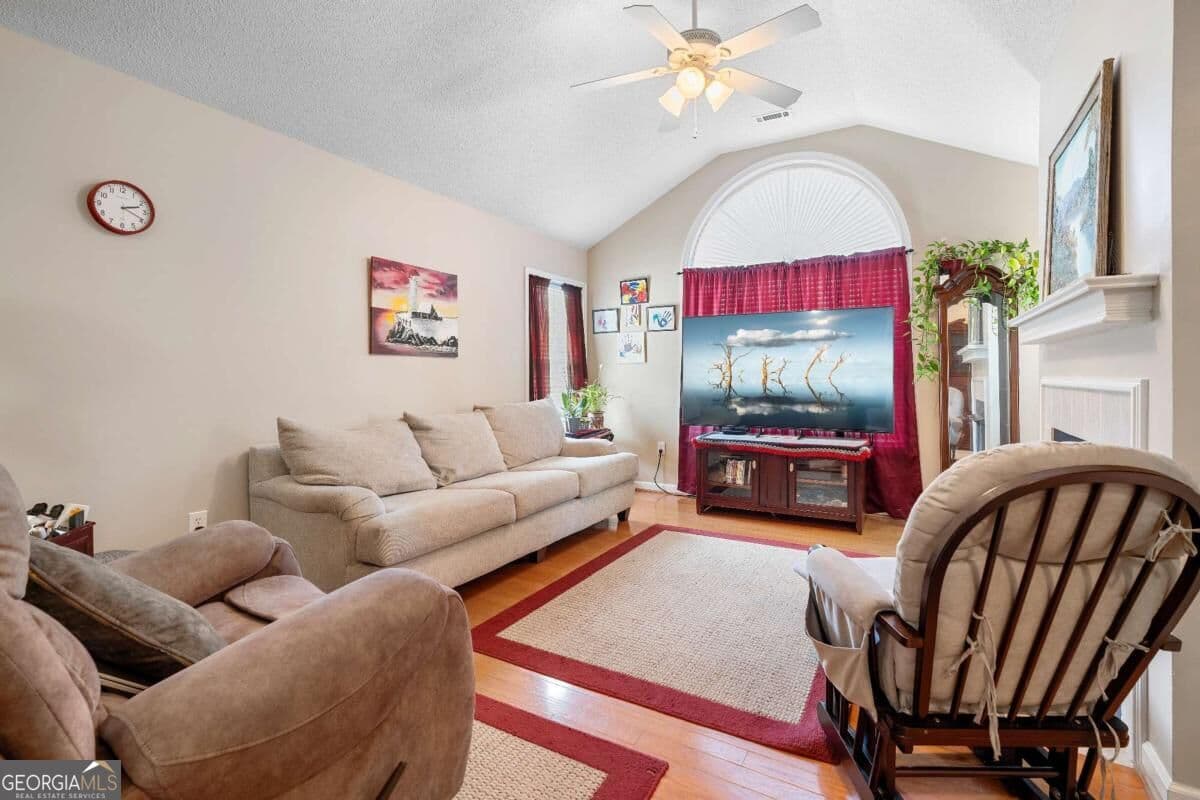 2 bedroom, 2 bathroom, 1,211 sq ft condominium for sale at 1841 Kolb Farm Circle, Marietta, GA 30008 — photo 8