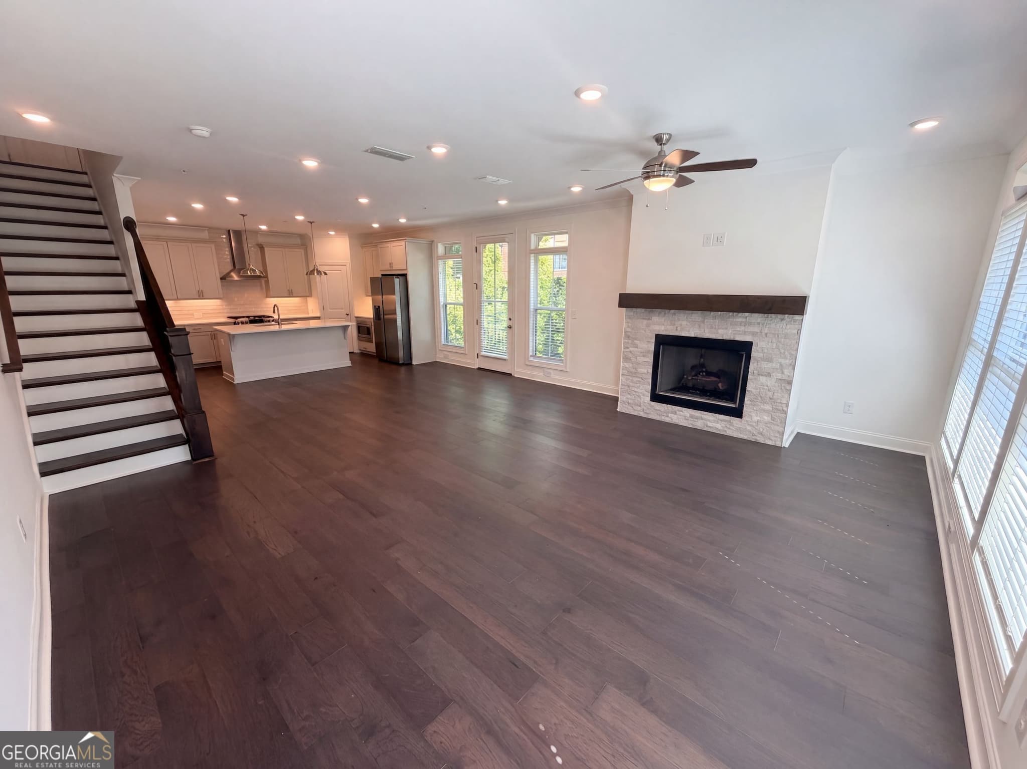 4 bedroom, 3 bathroom, 2,217 sq ft townhouse for sale at 415 Olmstead Way 68, Alpharetta, GA 30022 — photo 3