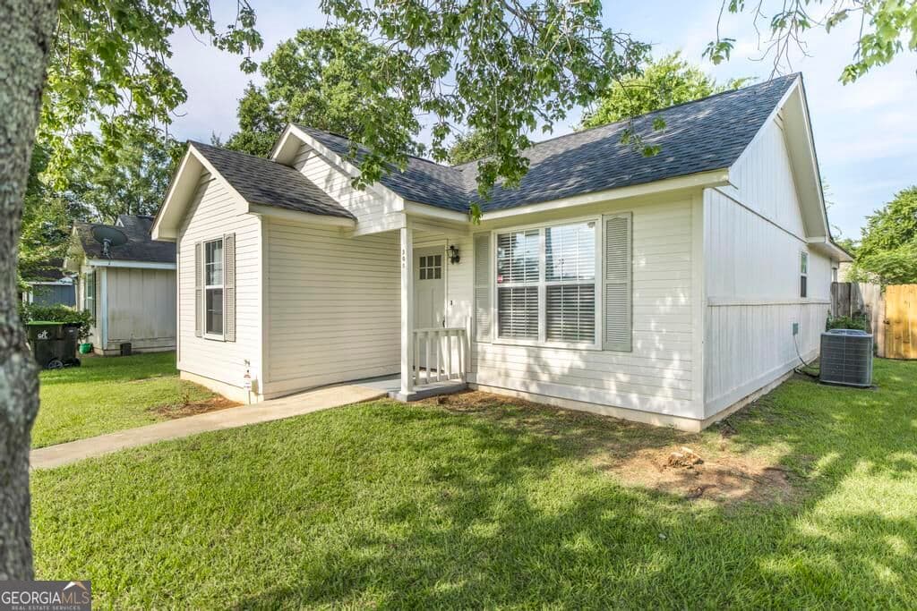 3 bedroom, 2 bathroom, 1,150 sq ft single family residence for sale at 305 Johnson Road, Warner Robins, GA 31093 — photo 5