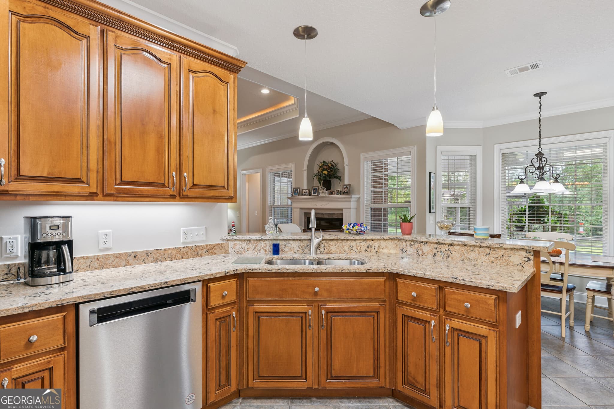 4 bedroom, 3 bathroom, 3,097 sq ft single family residence for sale at 20 Karen Way, Brunswick, GA 31523 — photo 9