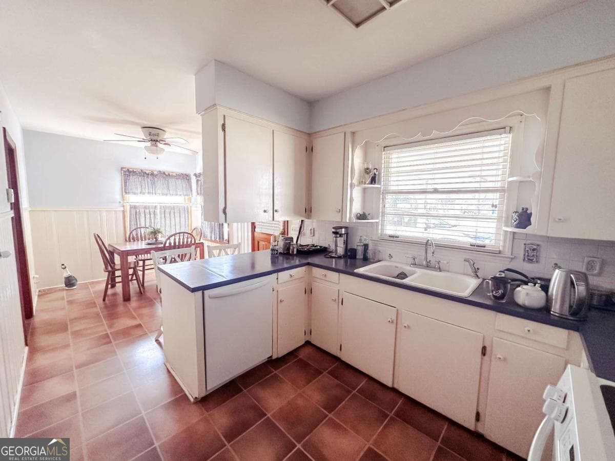 3 bedroom, 2 bathroom, 2,306 sq ft single family residence for sale at 1106 Mt Vernon Road, Vidalia, GA 30474 — photo 8