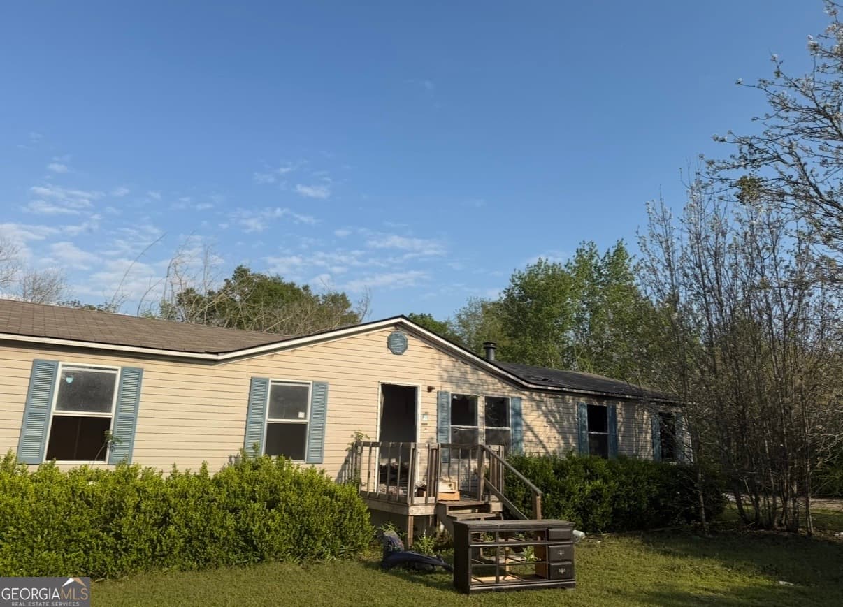 3 bedroom, 2 bathroom, 1,718 sq ft manufactured home,single family residence for sale at 5733 Raven Gray Lane, Donalsonville, GA 39845