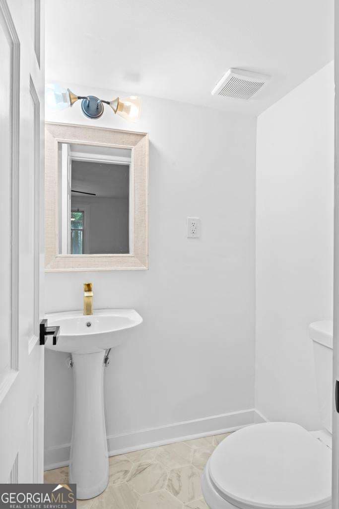 4 bedroom, 2.5 bathroom, 3,108 sq ft single family residence for sale at 2938 Heather Drive, Atlanta, GA 30344 — photo 9