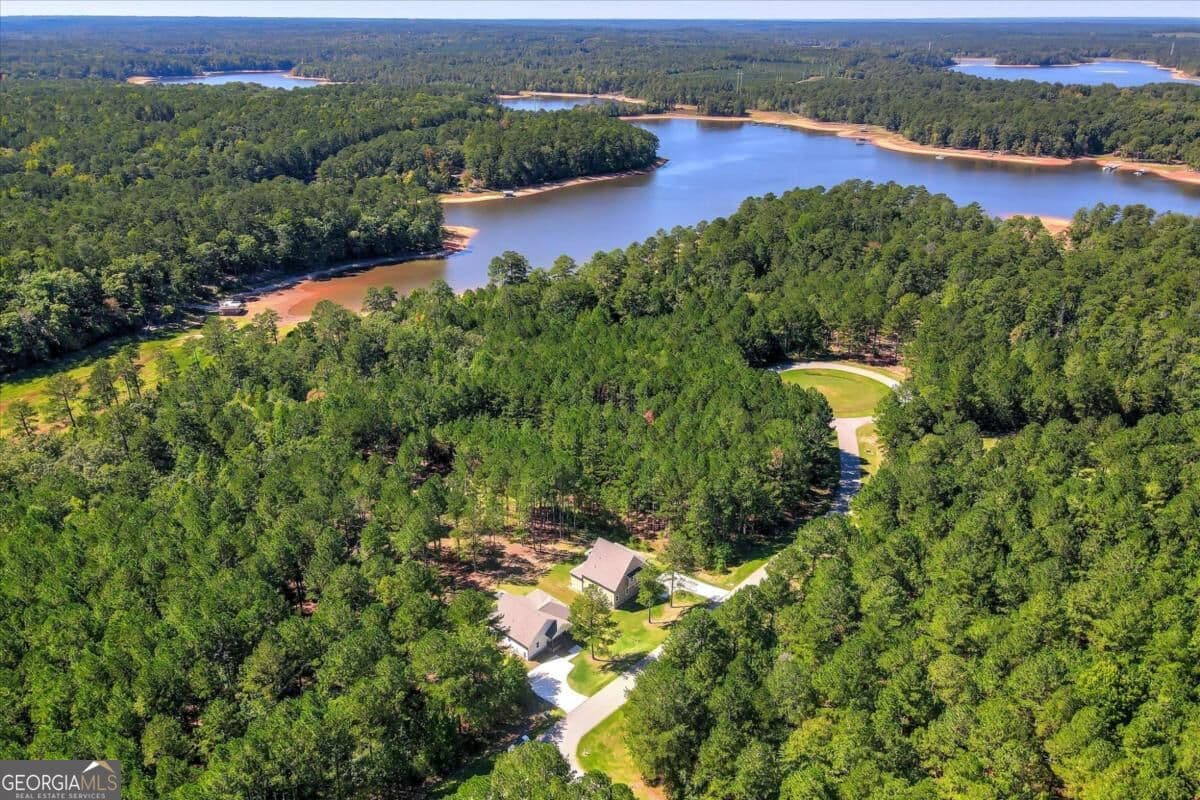 5 bedroom, 3 bathroom, 2,442 sq ft single family residence for sale at 1192 Sunset Cove, Tignall, GA 30668 — photo 4