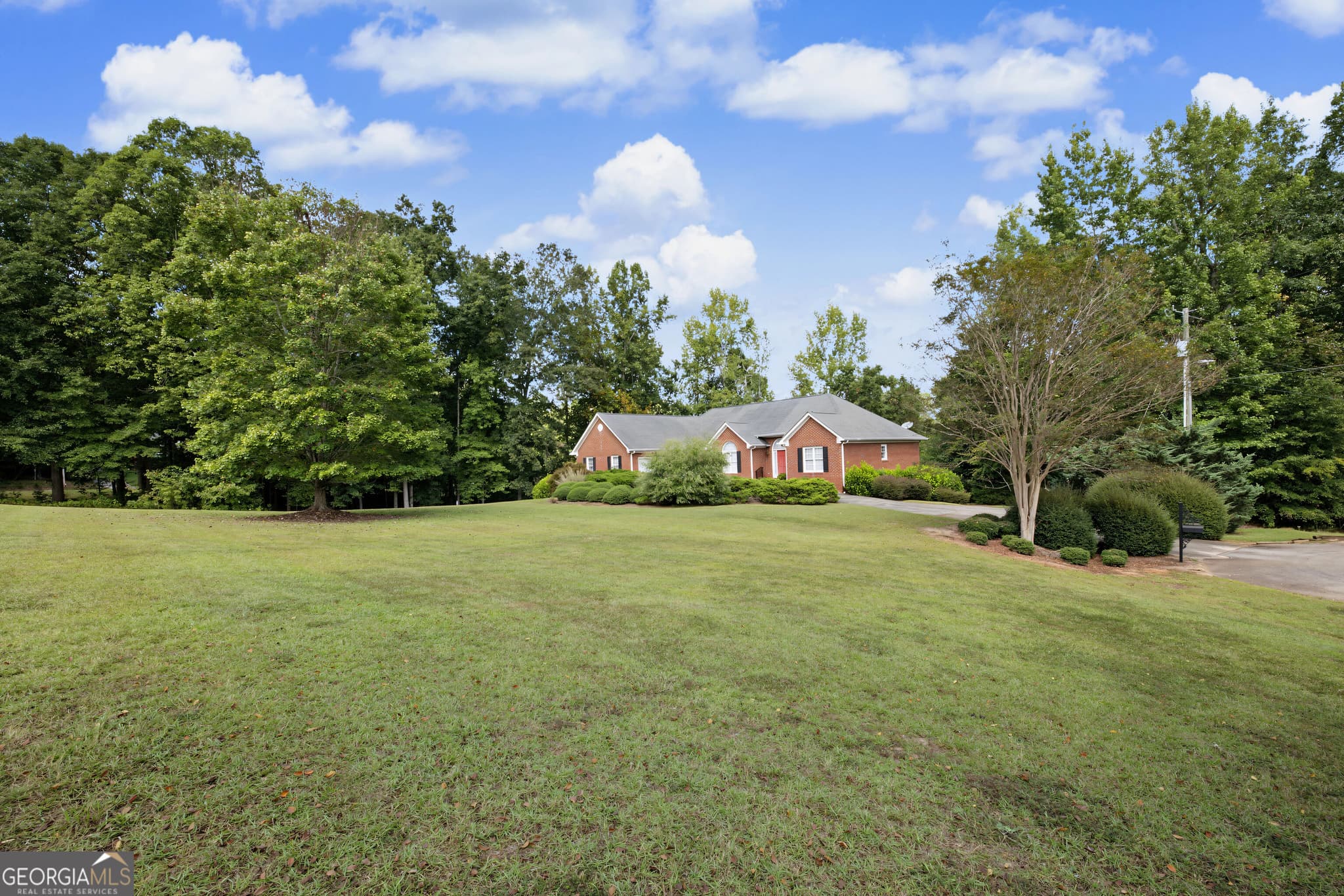 4 bedroom, 3 bathroom, 4,660 sq ft single family residence for sale at 127 Agape Street, Williamson, GA 30292 — photo 6