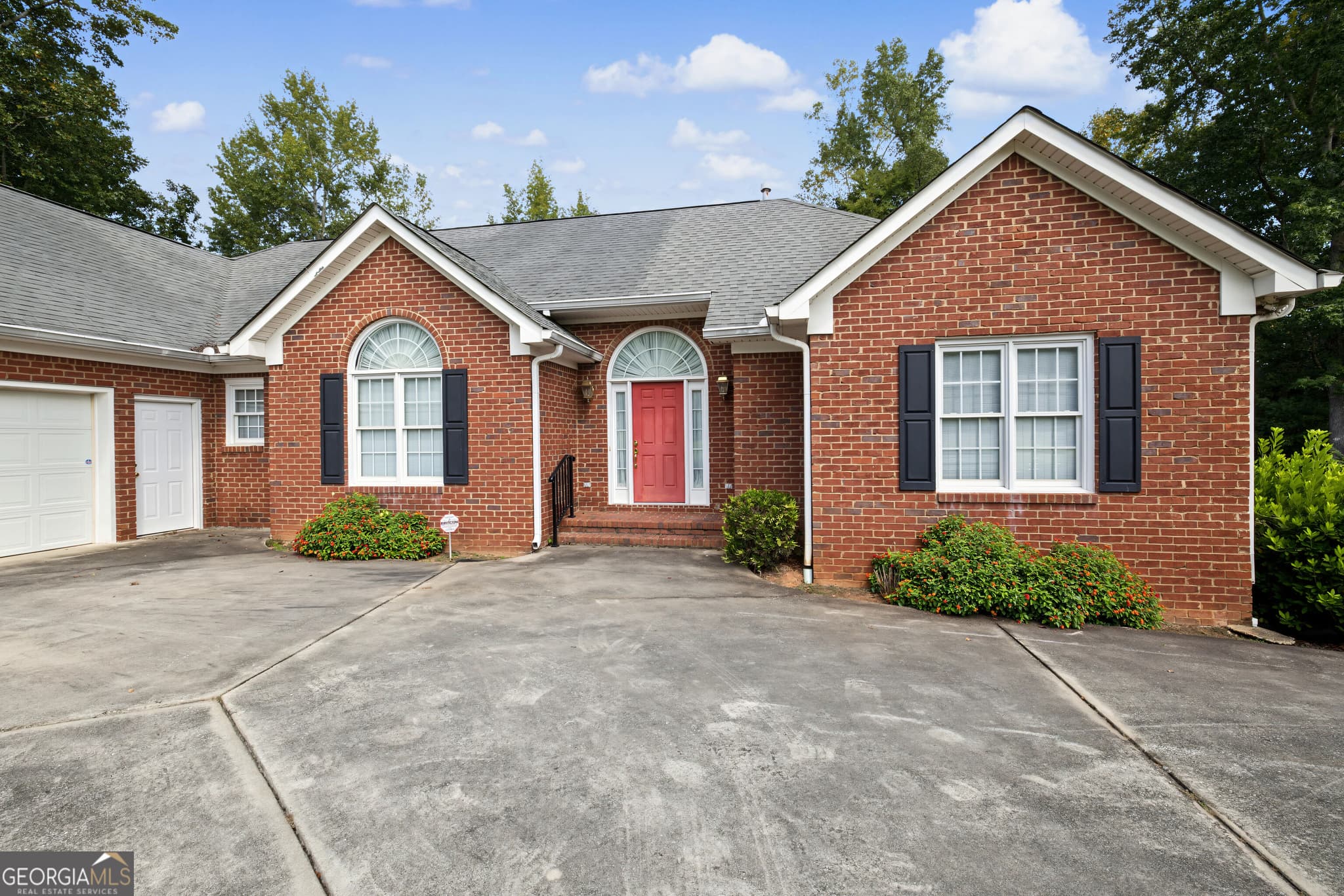 4 bedroom, 3 bathroom, 4,660 sq ft single family residence for sale at 127 Agape Street, Williamson, GA 30292 — photo 3