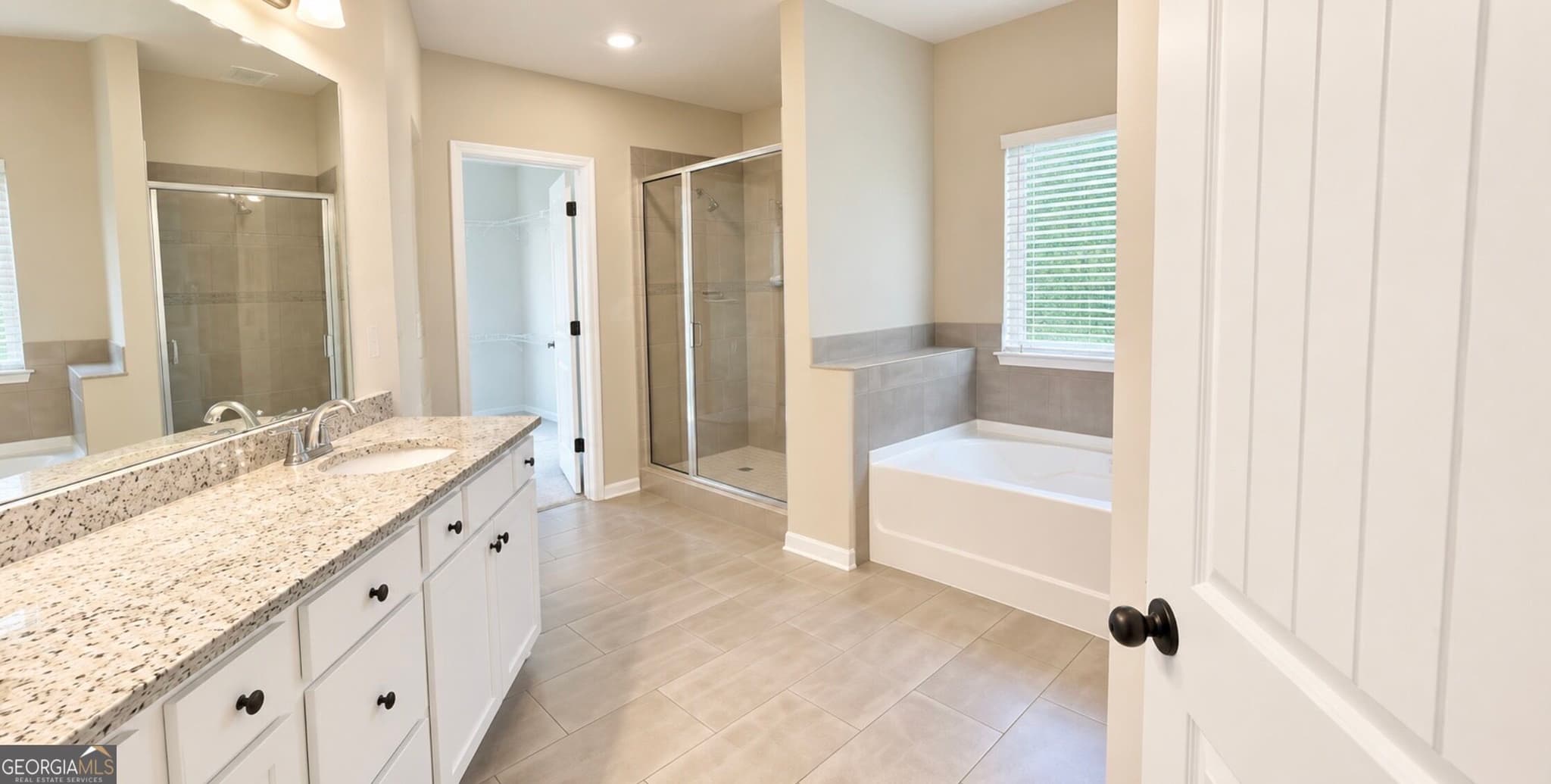 5 bedroom, 3 bathroom, 2,700 sq ft single family residence for sale at 4870 Sultana Way, South Fulton, GA 30331 — photo 6