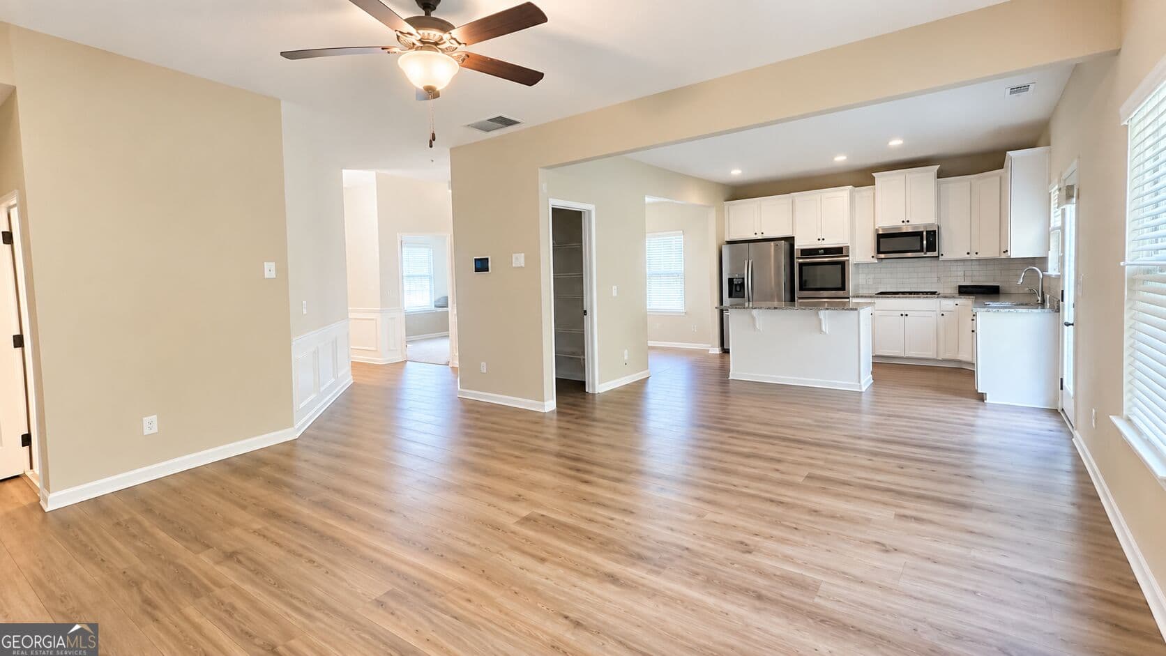 5 bedroom, 3 bathroom, 2,700 sq ft single family residence for sale at 4870 Sultana Way, South Fulton, GA 30331 — photo 4
