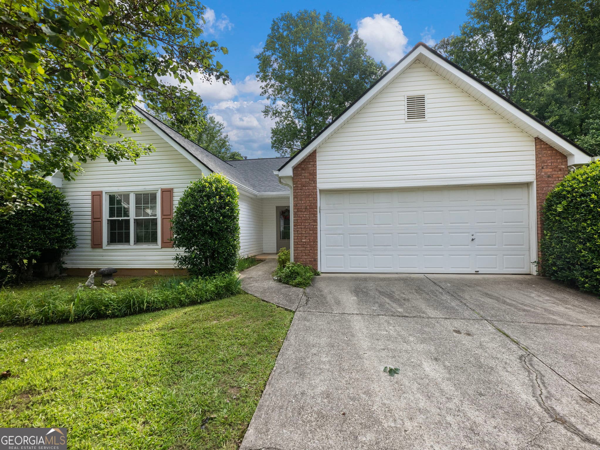 3 bedroom, 2 bathroom, 1,682 sq ft single family residence sold at 7019 Valley Forge Drive, Flowery Branch, GA 30542