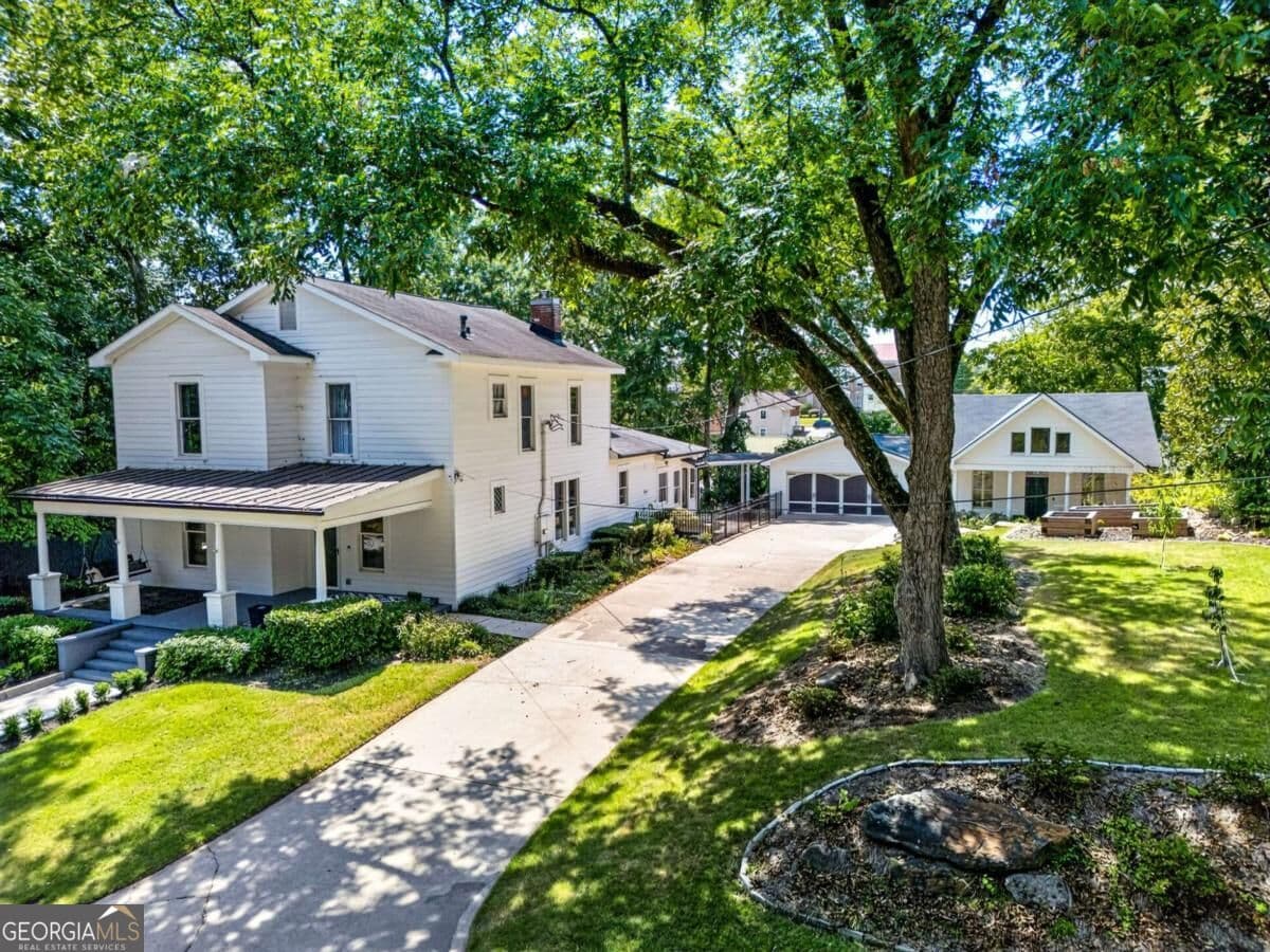 5 bedroom, 3.5 bathroom, 4,675 sq ft single family residence for sale at 91 Martin Street, Jefferson, GA 30549 — photo 2